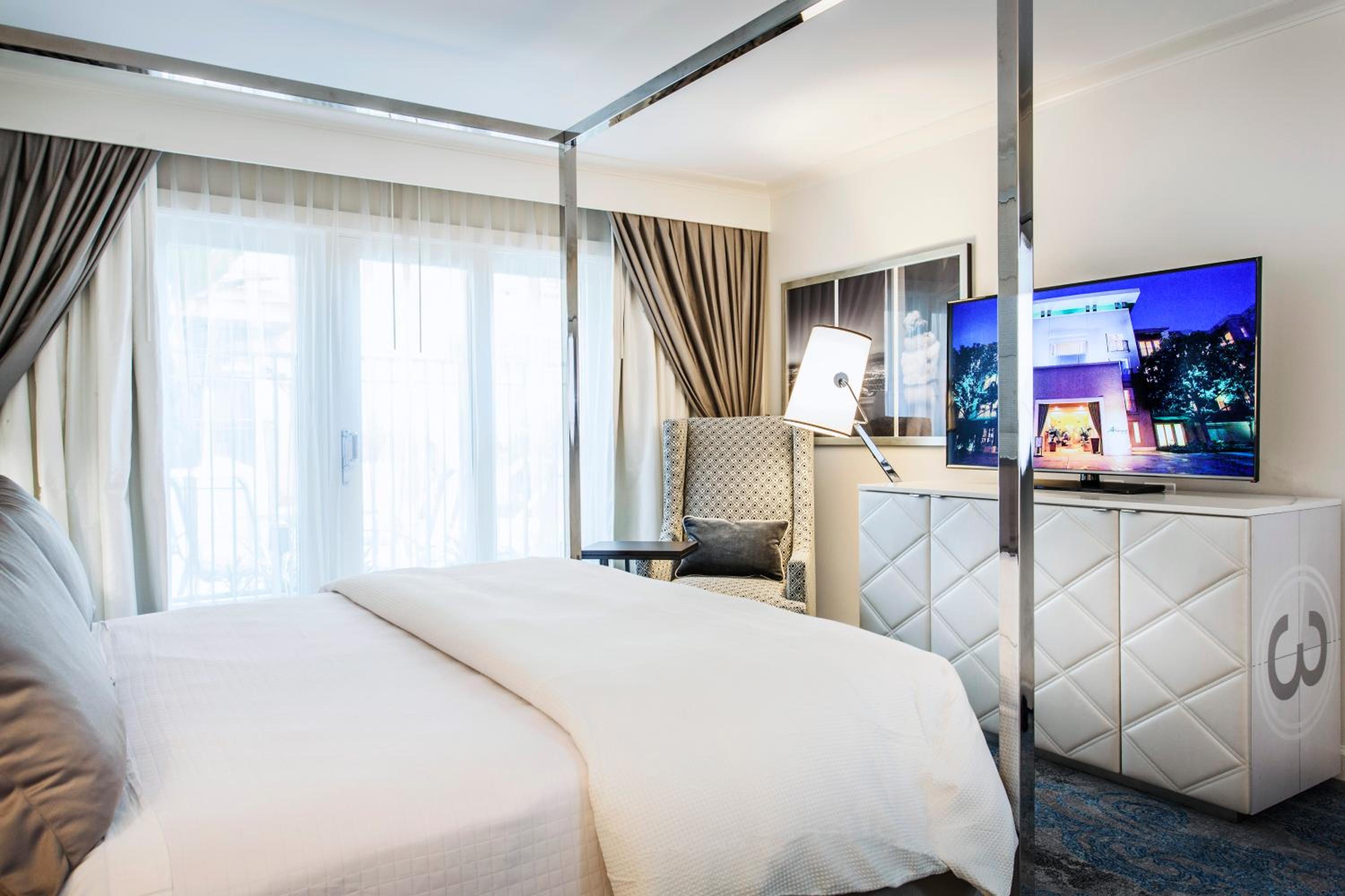 Burbank Vacations - Hotel Amarano Burbank-Hollywood - Property Image 11