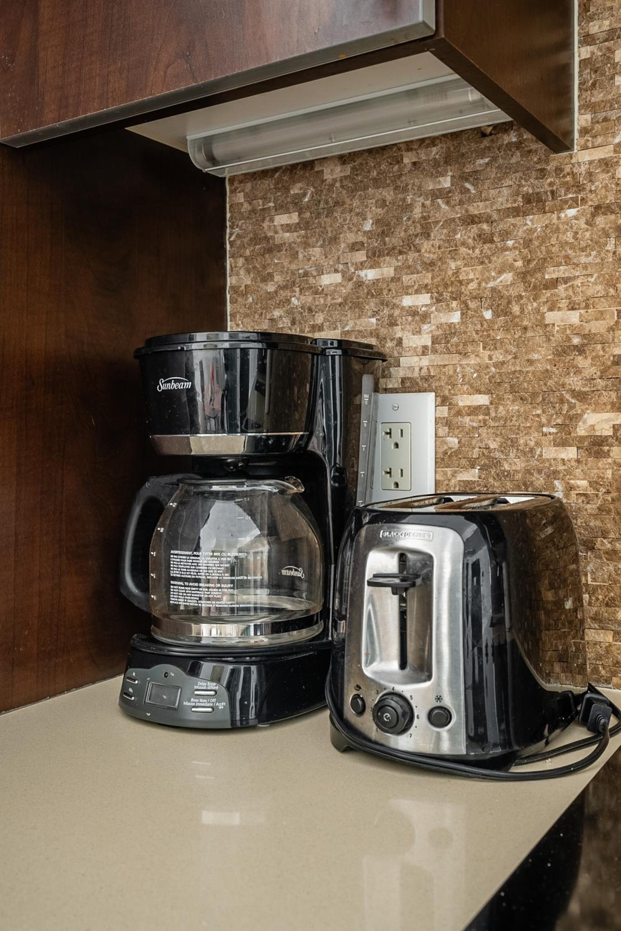 Modern 2Bd 2Ba Skyscraper Free parking