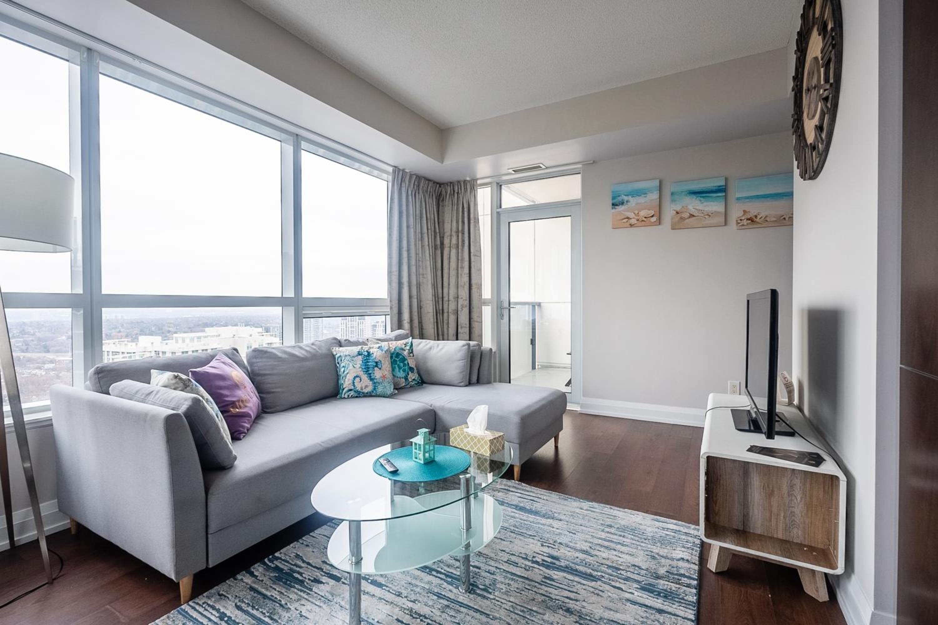 2BD 2BR Panoramic View Sheppard Metro Free parking