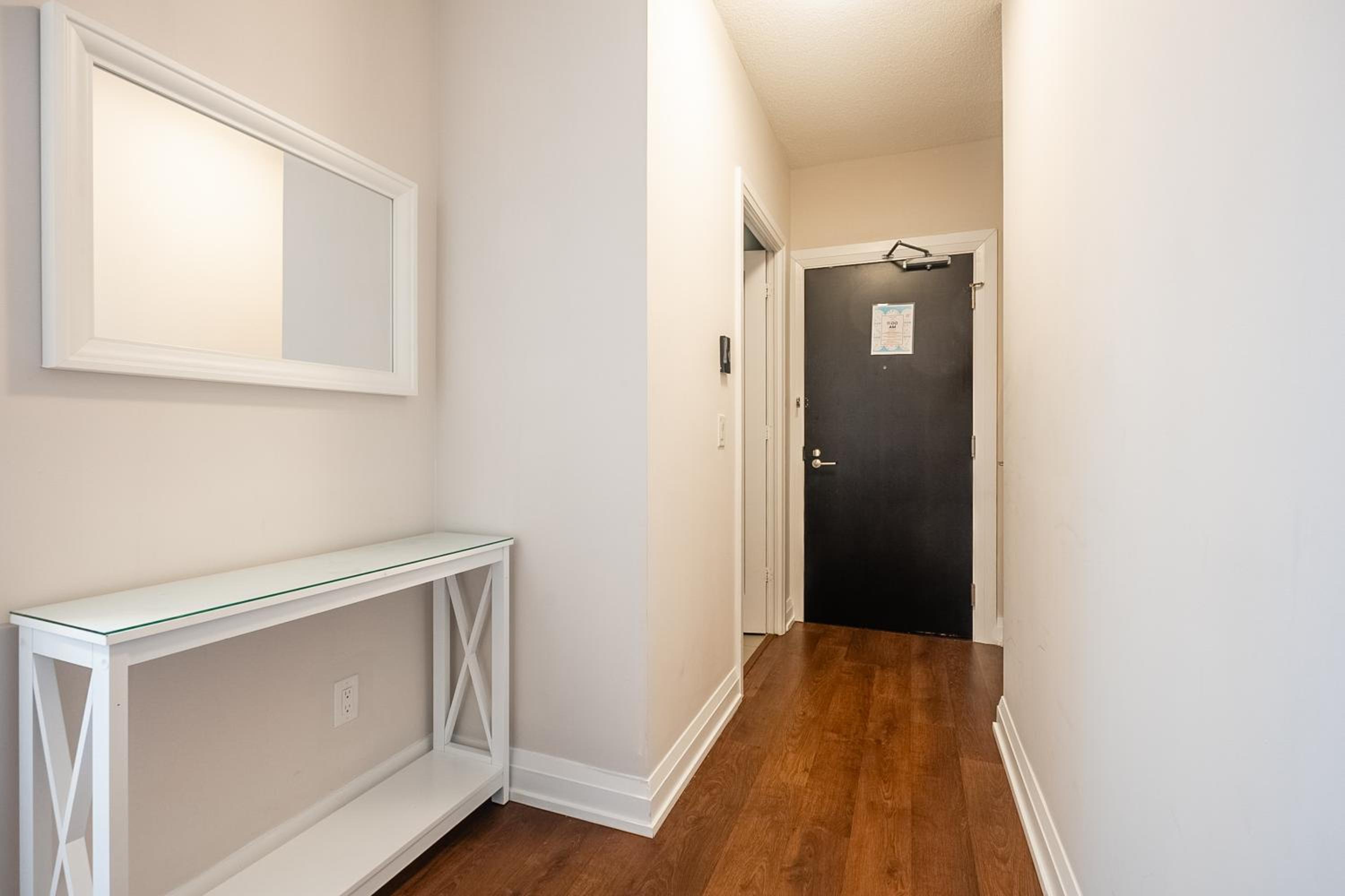 2BD 2BR Panoramic View Sheppard Metro Free parking