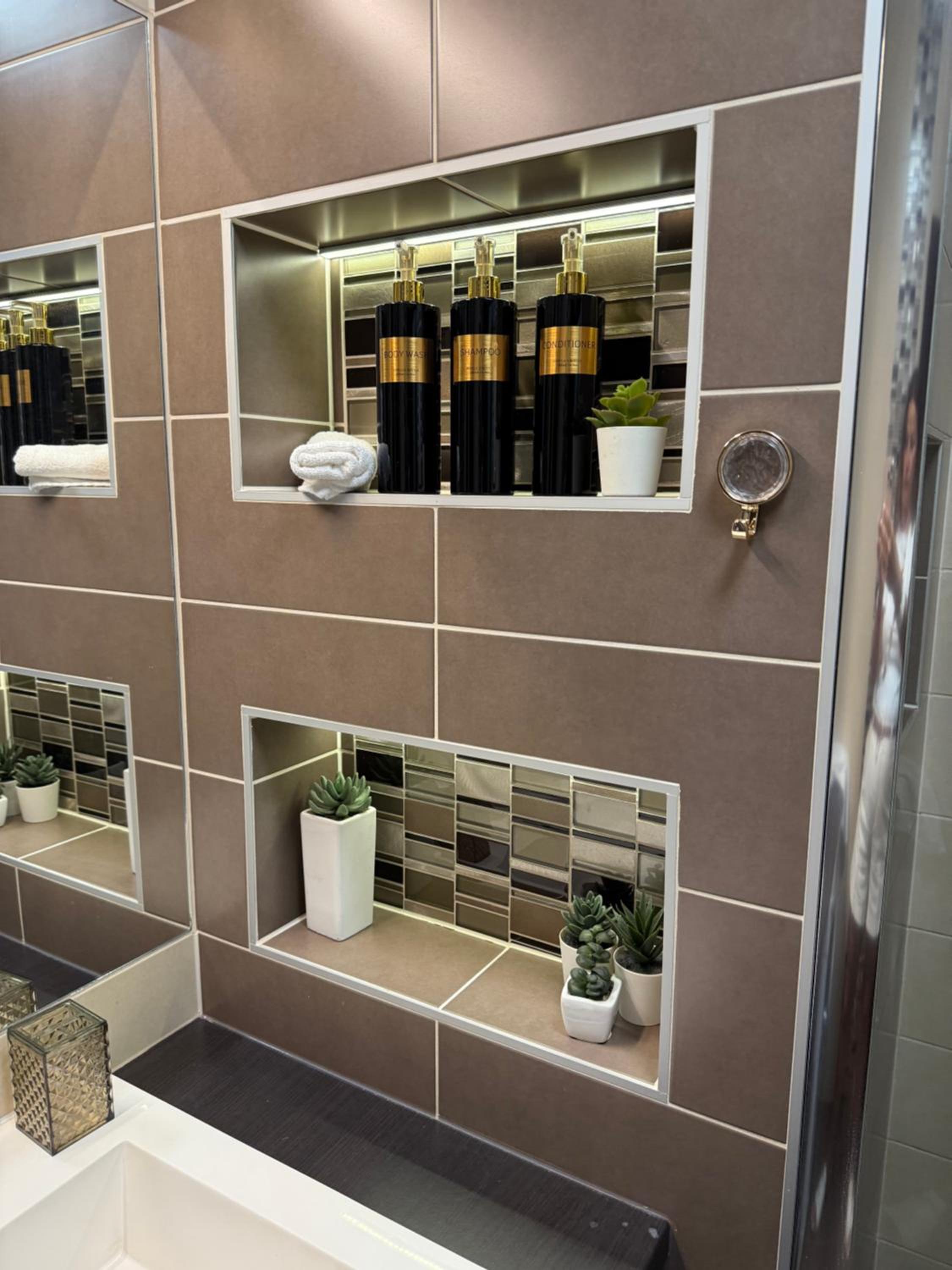 Local-Lux Premium Apartment- 2 Bedrooms Balcony -2 Private Parking