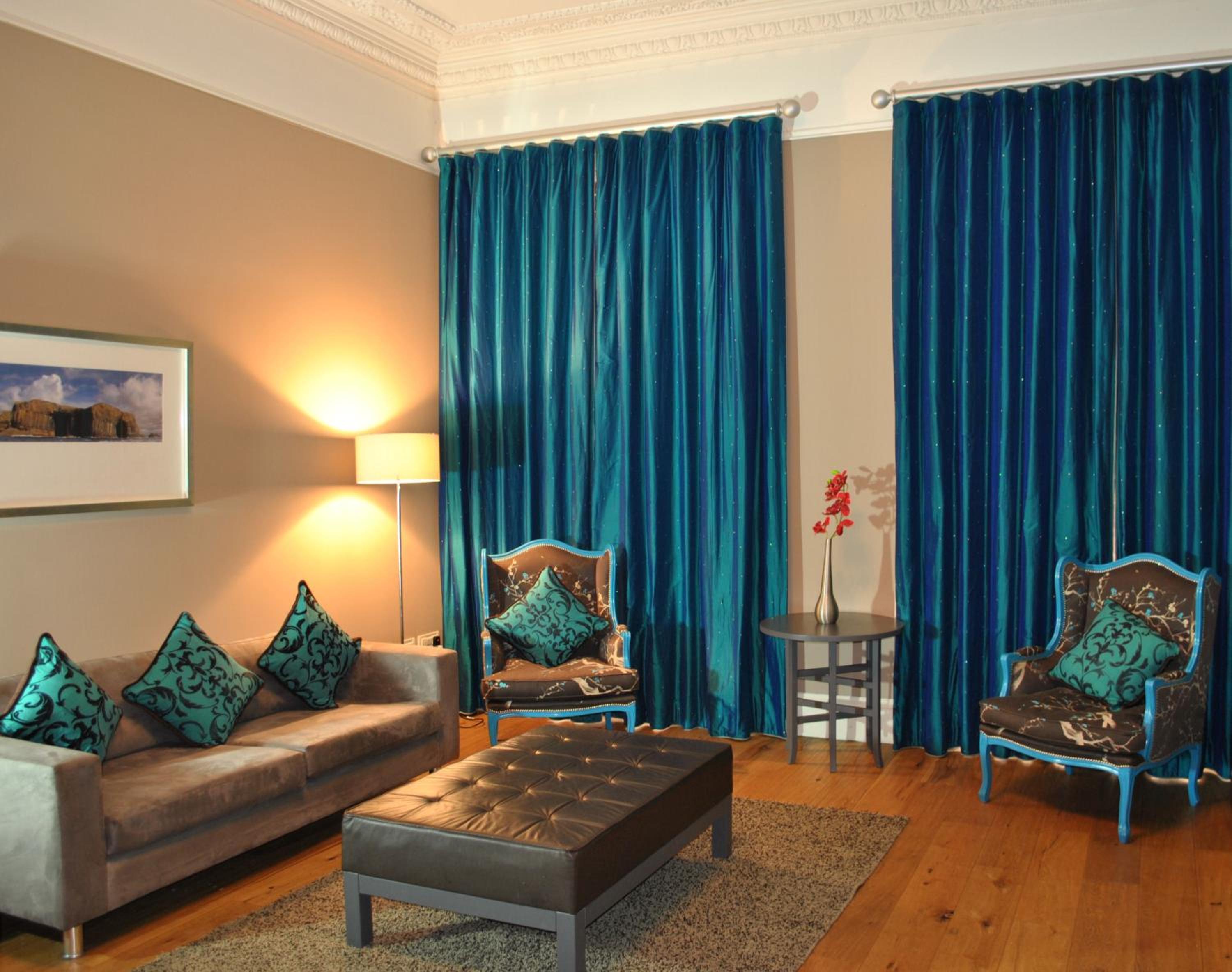 Dreamhouse Apartments Glasgow West End view 2