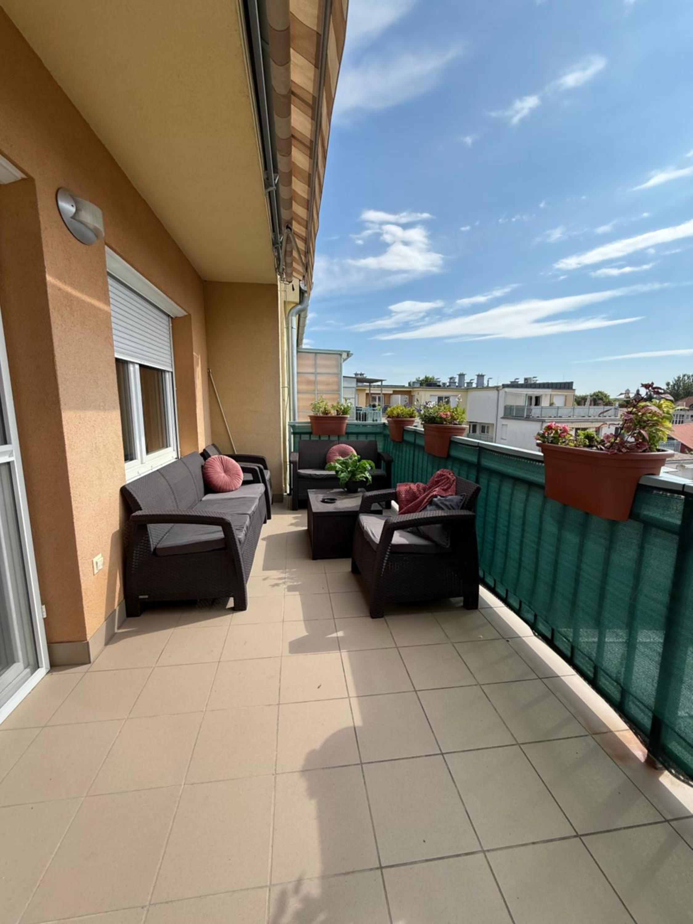 Local-Lux Premium Apartment- 2 Bedrooms Balcony -2 Private Parking