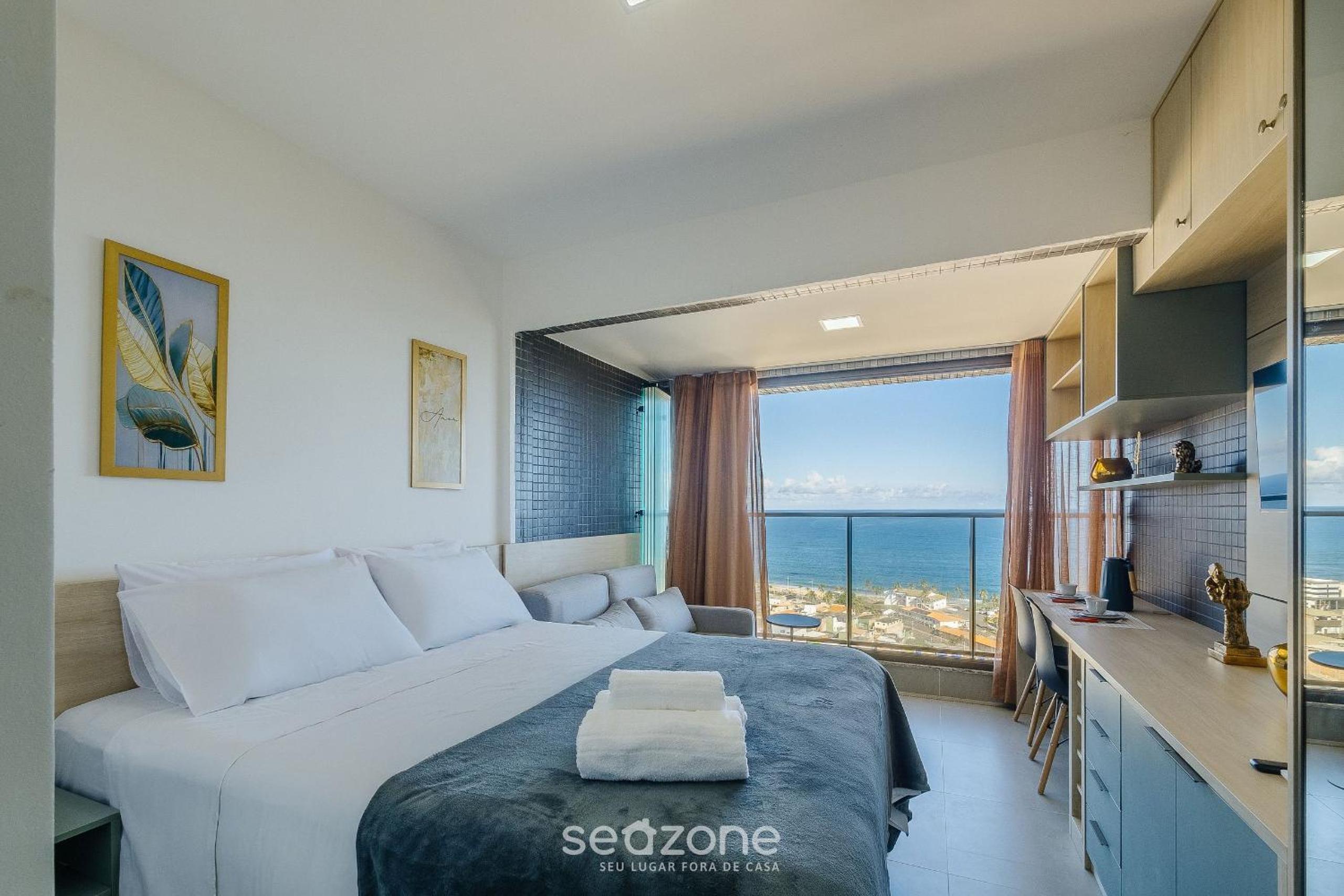 Apartments in a building with a pool 800m from the beach in Salvador - EDF