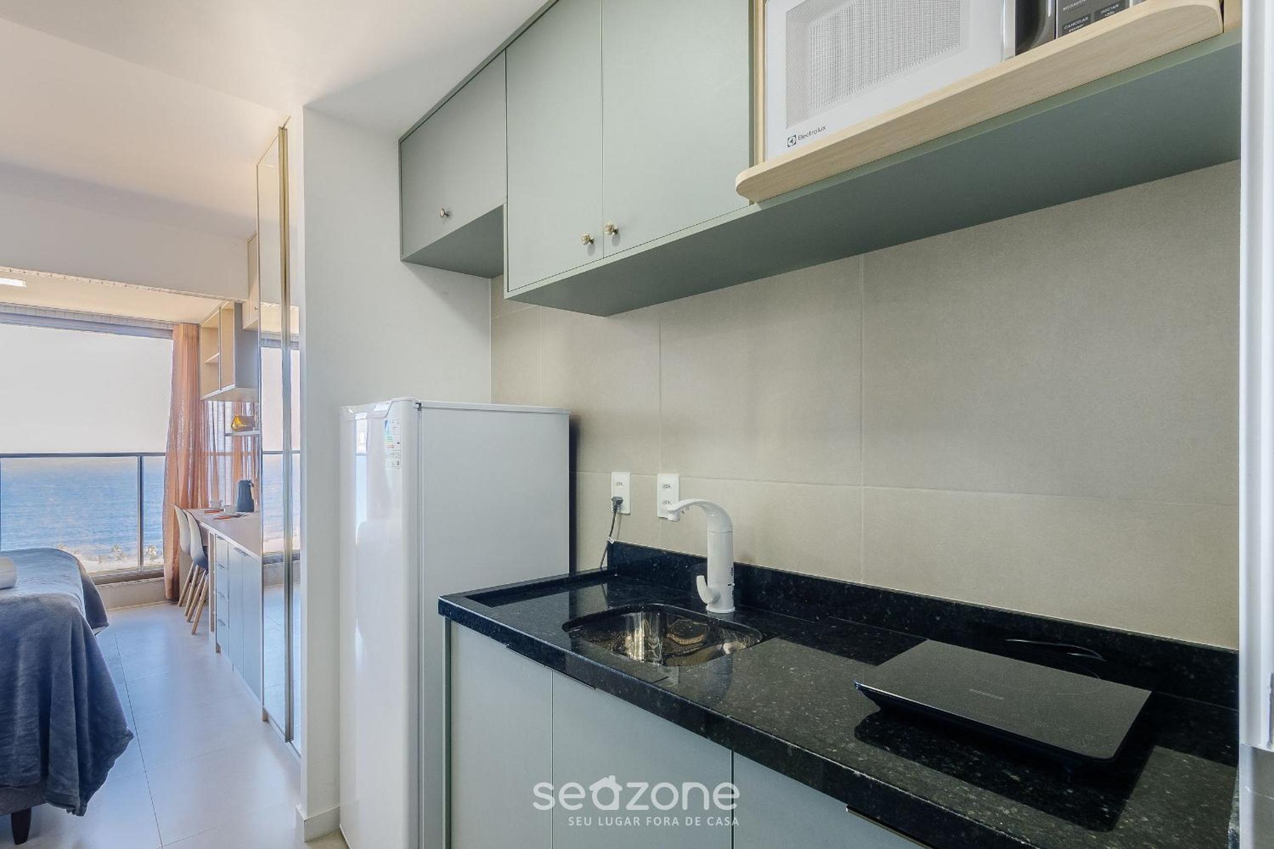 Apartments in a building with a pool 800m from the beach in Salvador - EDF