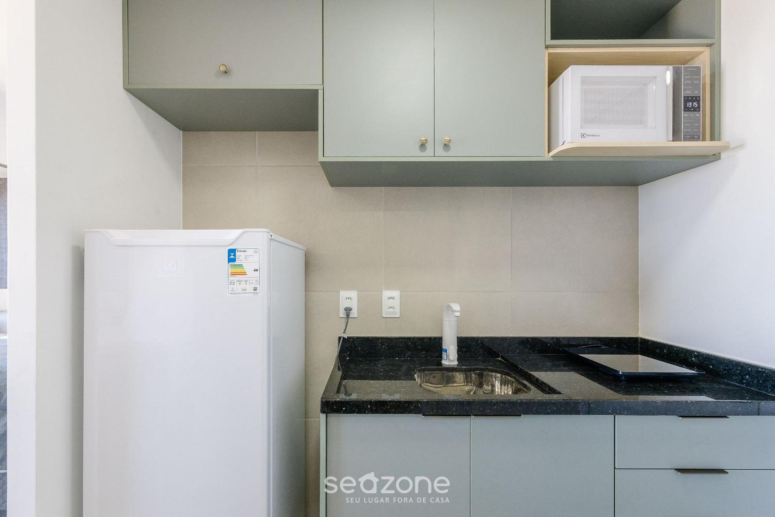 Apartments in a building with a pool 800m from the beach in Salvador - EDF