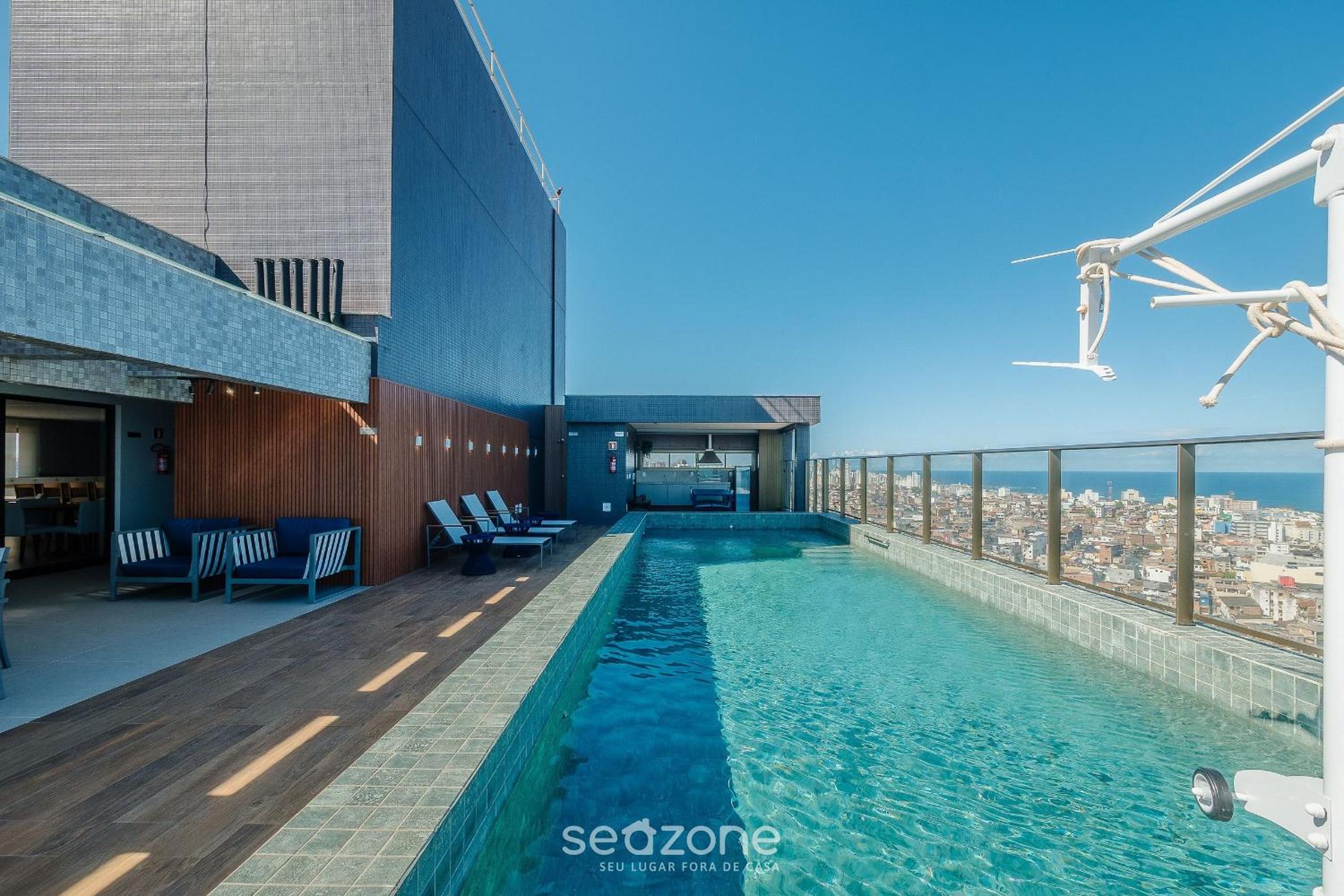 Apartments in a building with a pool 800m from the beach in Salvador - EDF