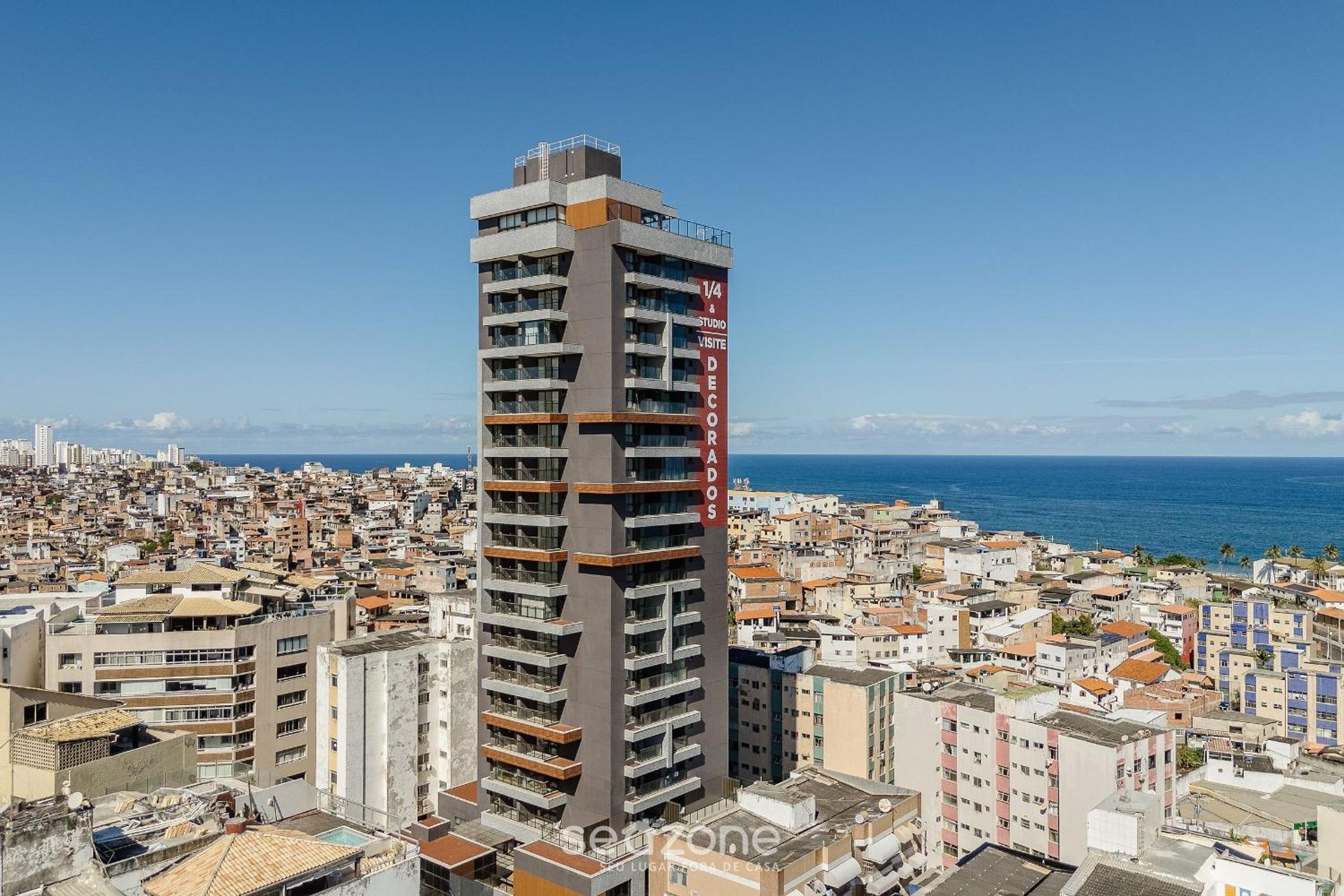 Apartments in a building with a pool 800m from the beach in Salvador - EDF