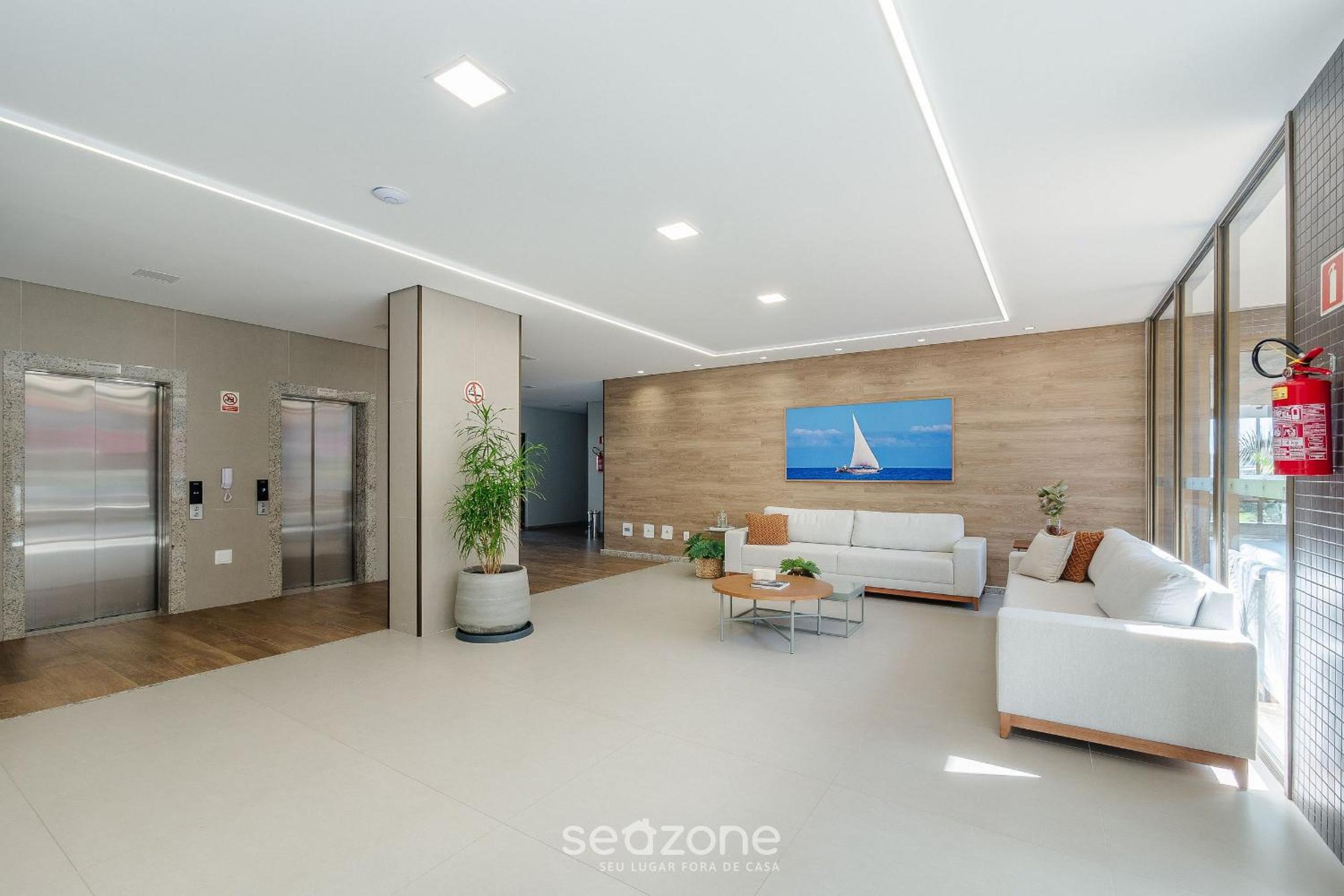 Apartments in a building with a pool 800m from the beach in Salvador - EDF