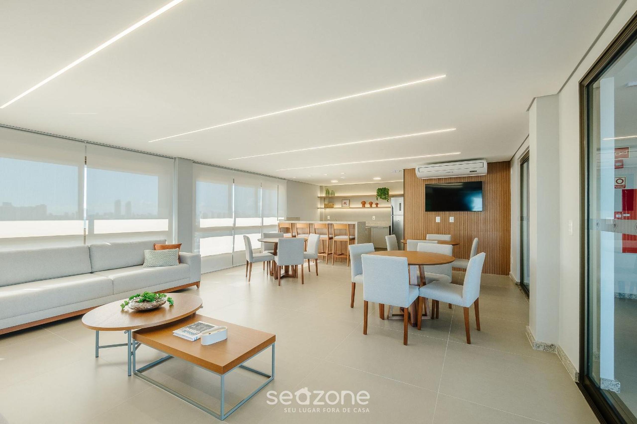 Apartments in a building with a pool 800m from the beach in Salvador - EDF
