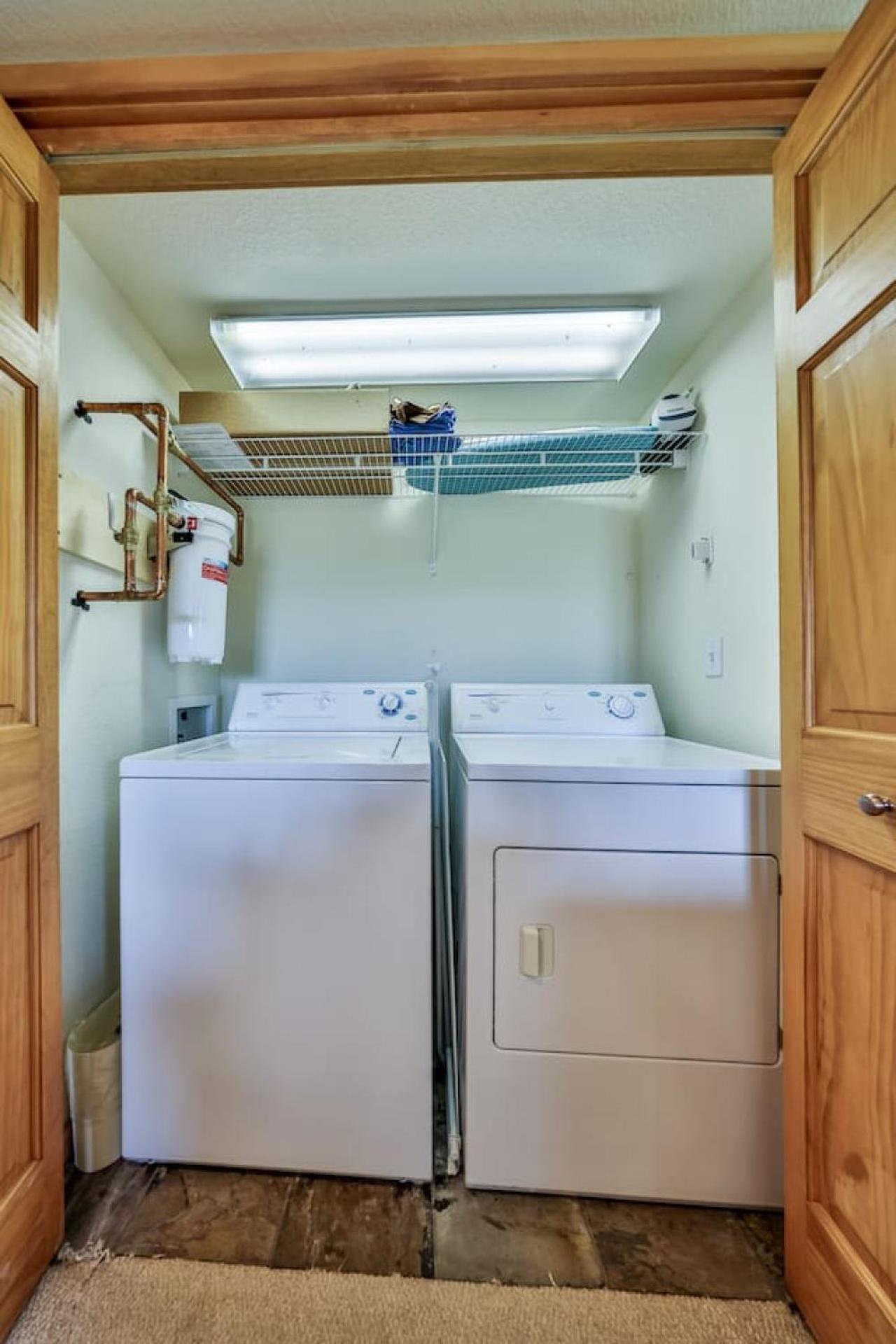 Mountain Bliss 3 BR Retreat With Views and Hot Tub