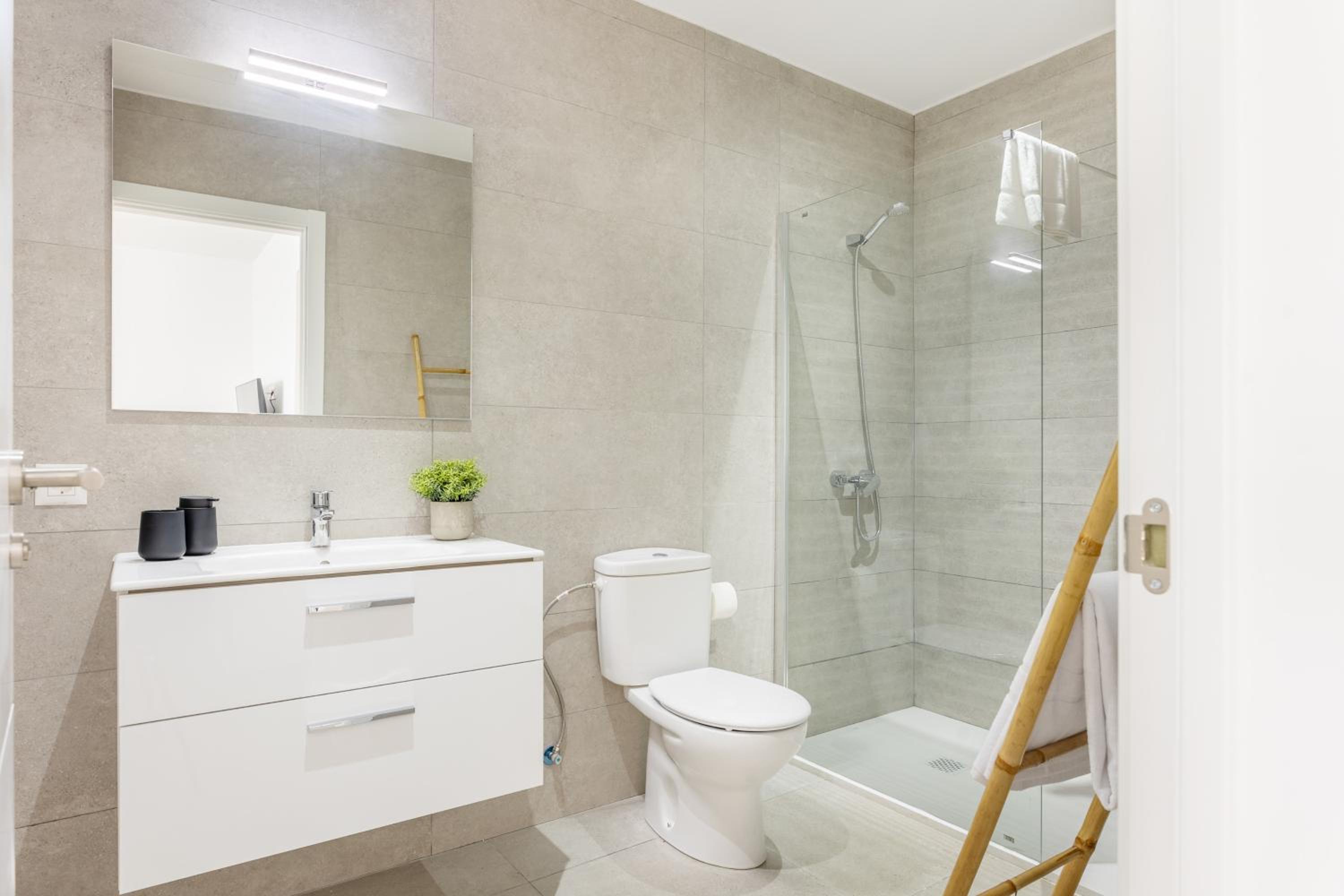 Profithome - Color La Laguna Carine 2