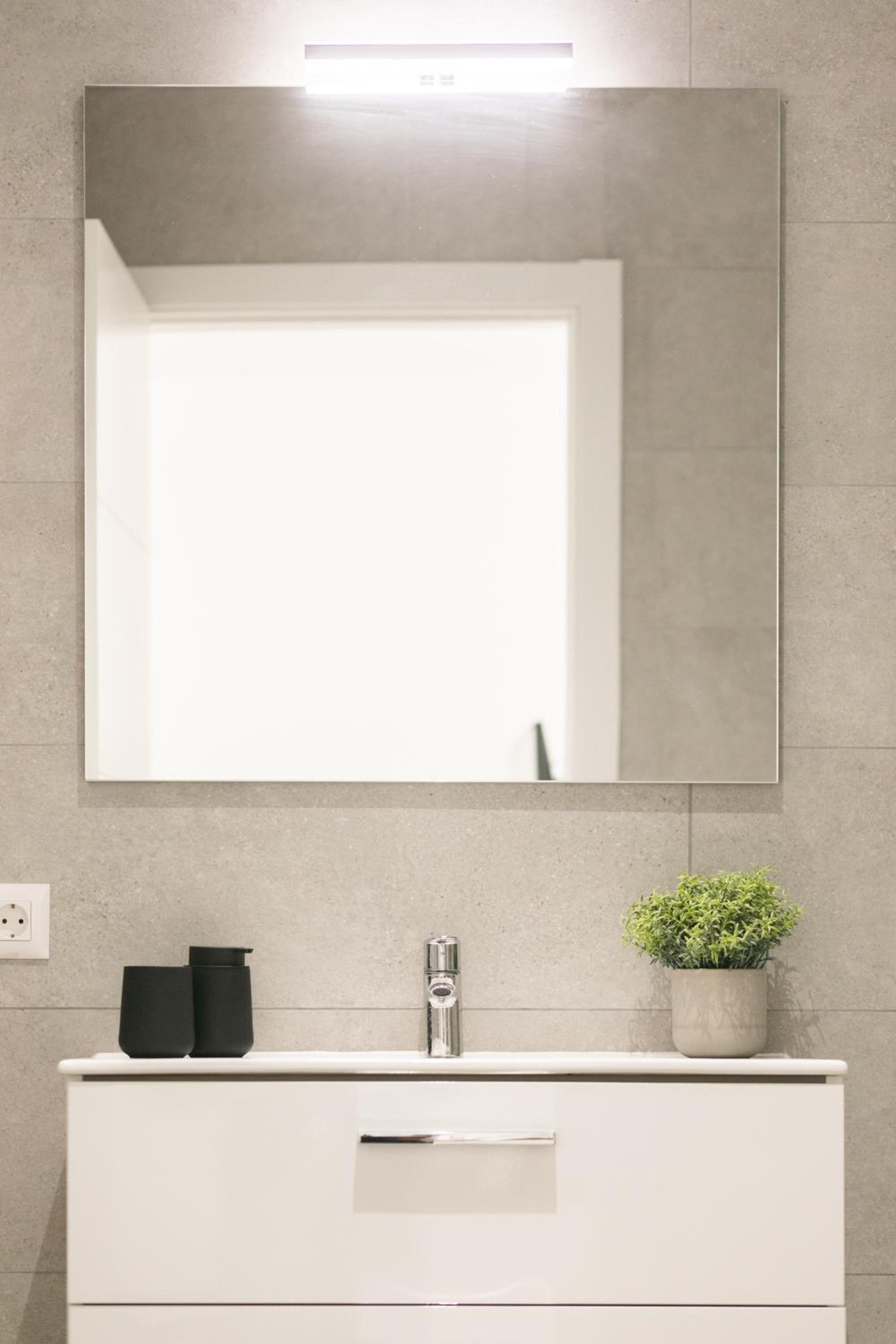 Profithome - Color La Laguna Carine 2