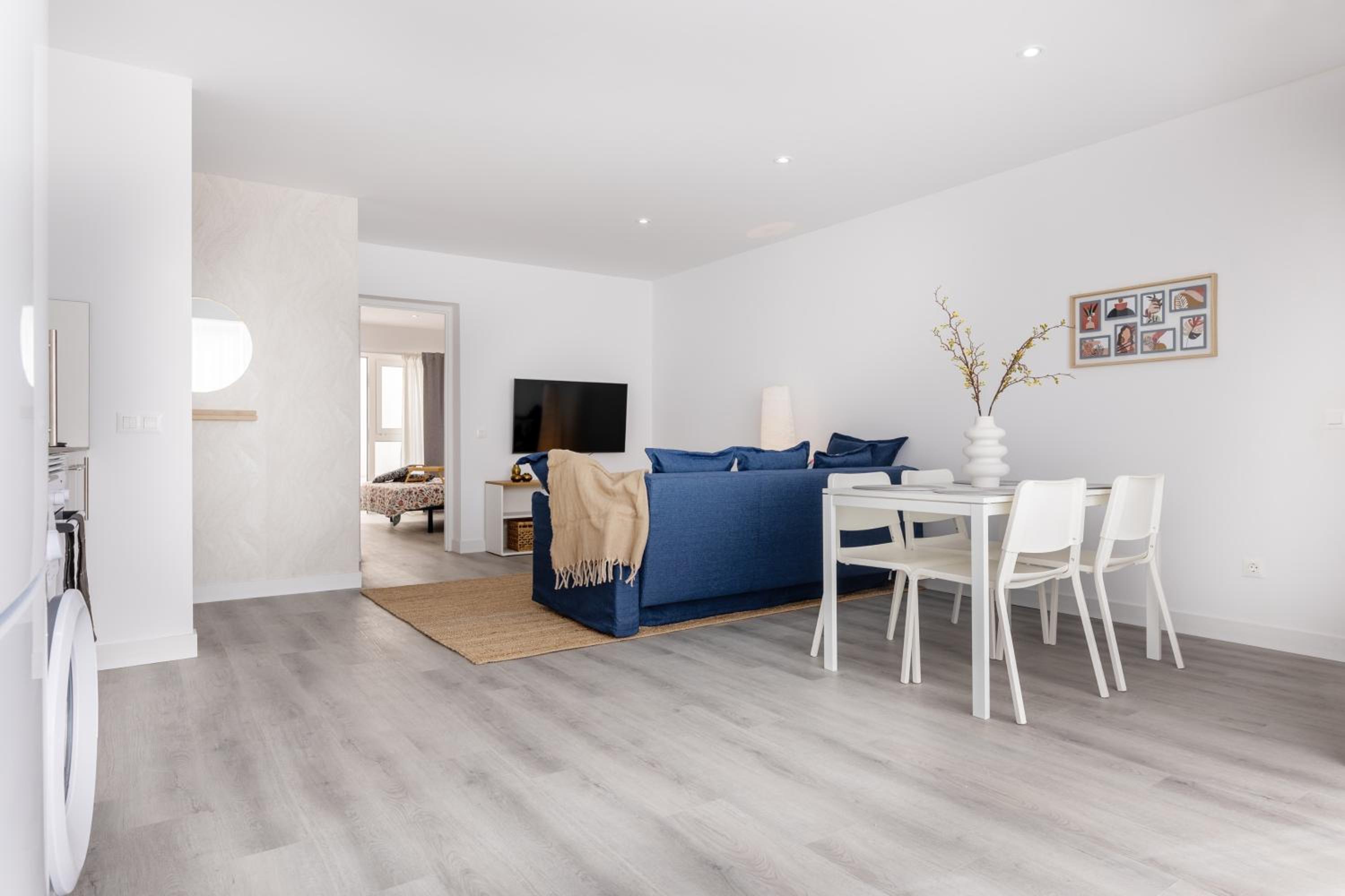 Profithome - Color La Laguna Carine 2