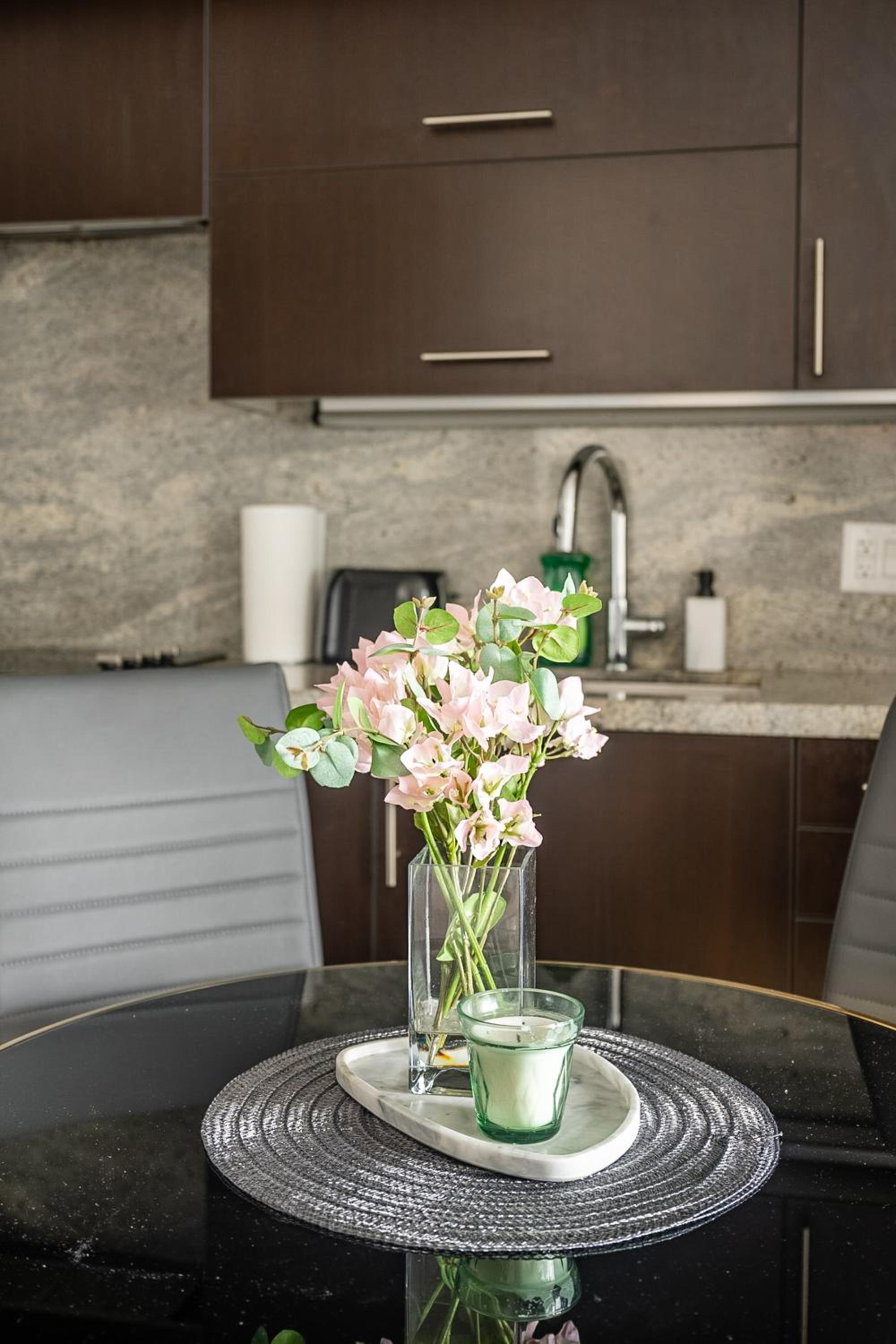 Elegance In peonies 23 Floor 1Br Free parking