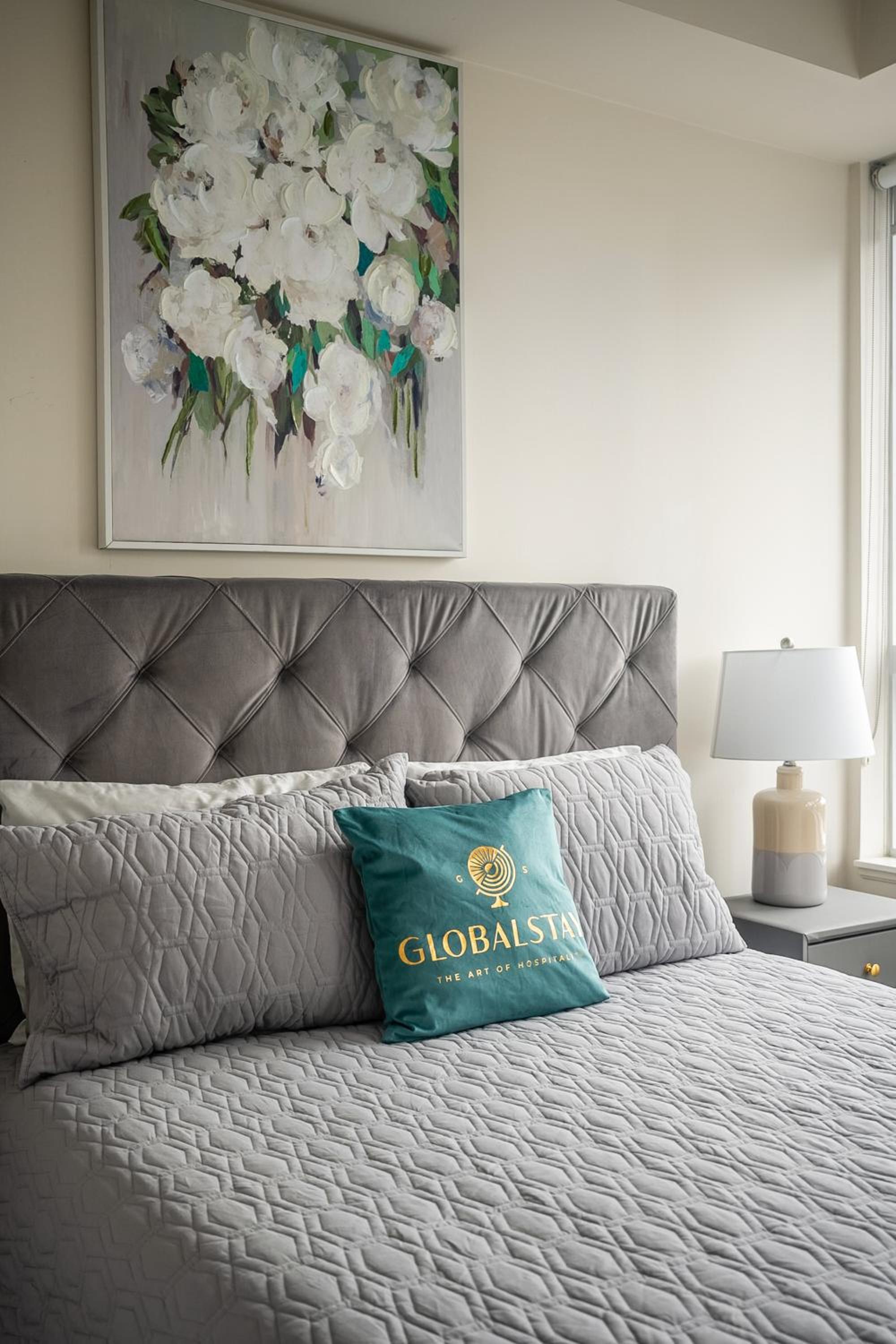 Elegance In peonies 23 Floor 1Br Free parking