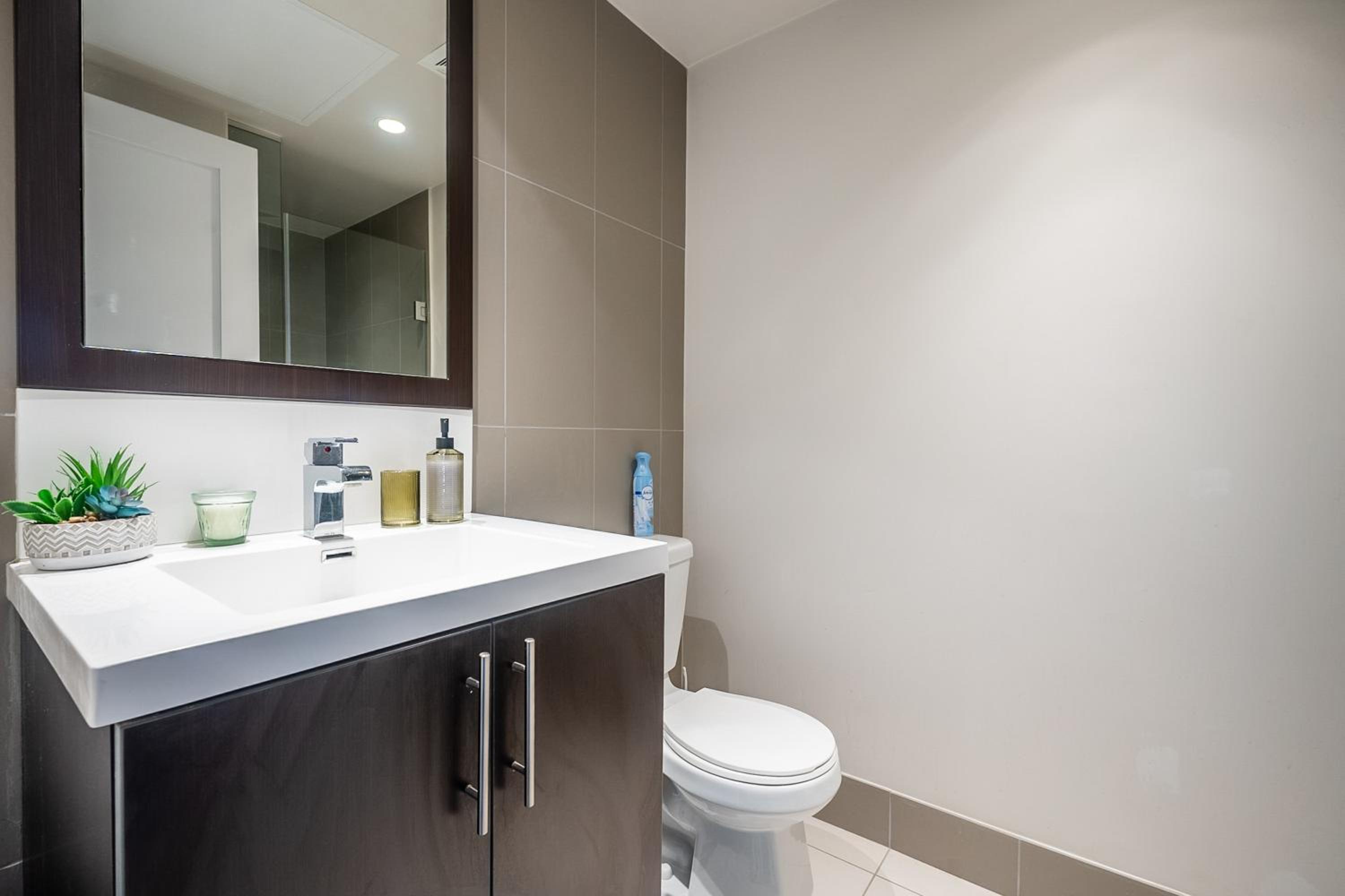 Elegance In peonies 23 Floor 1Br Free parking