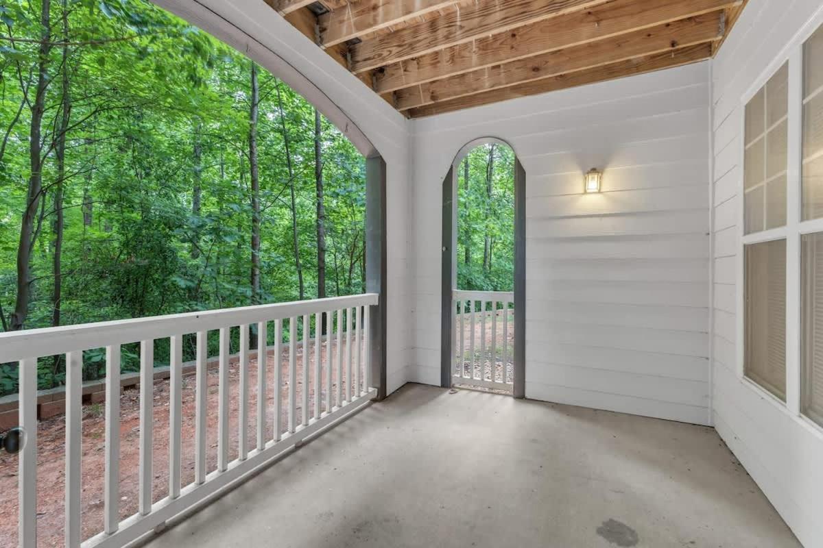Upscale King 2BR Suite Mins to Downtown Raleigh