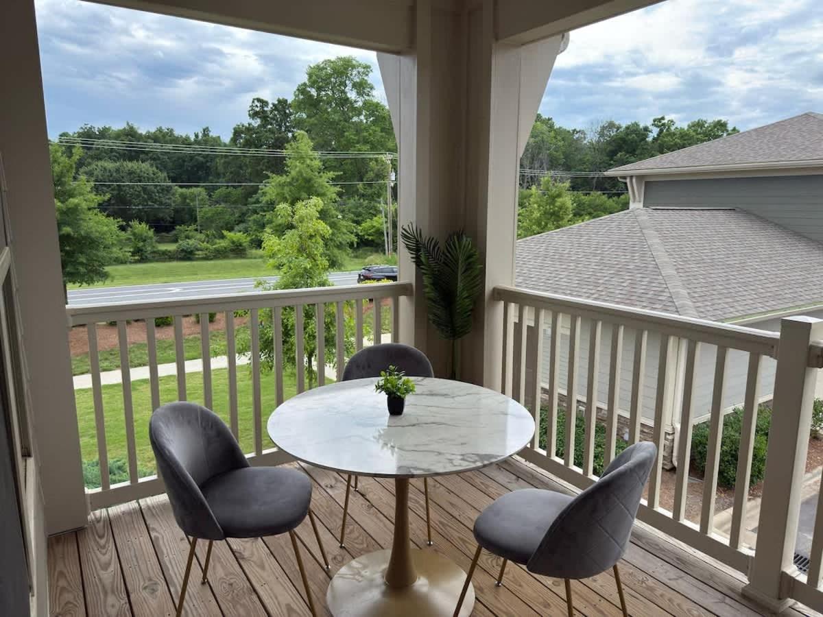 4BR King Bed Luxe Amenities Airport