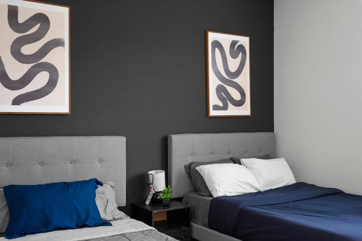 4BR King Bed Luxe Amenities Airport
