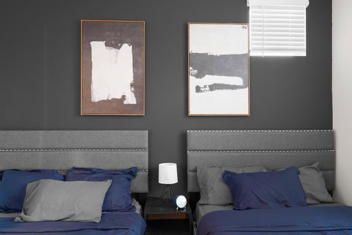 4BR King Bed Luxe Amenities Airport