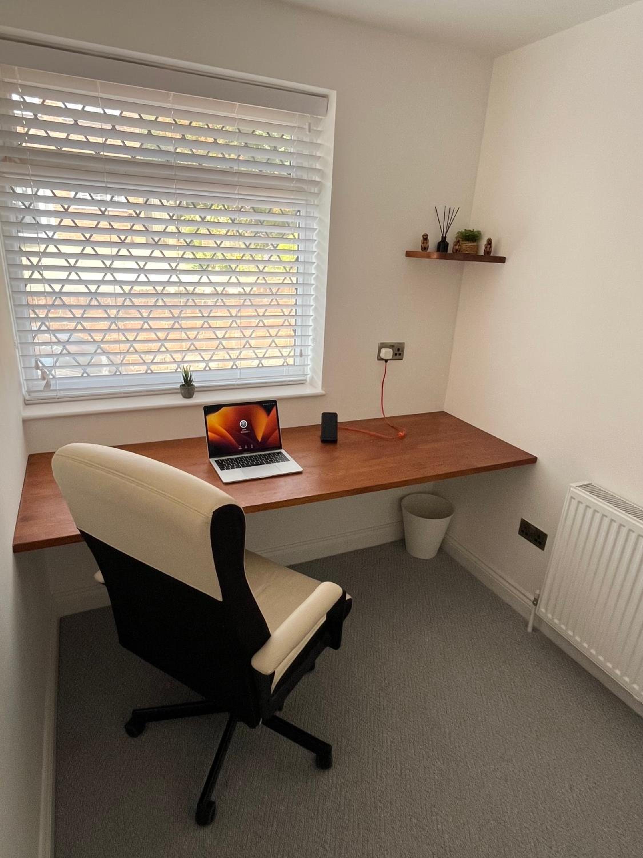 Olive Tree Brighton-Bright & Spacious 4 bedroom home with Garden & Free parking