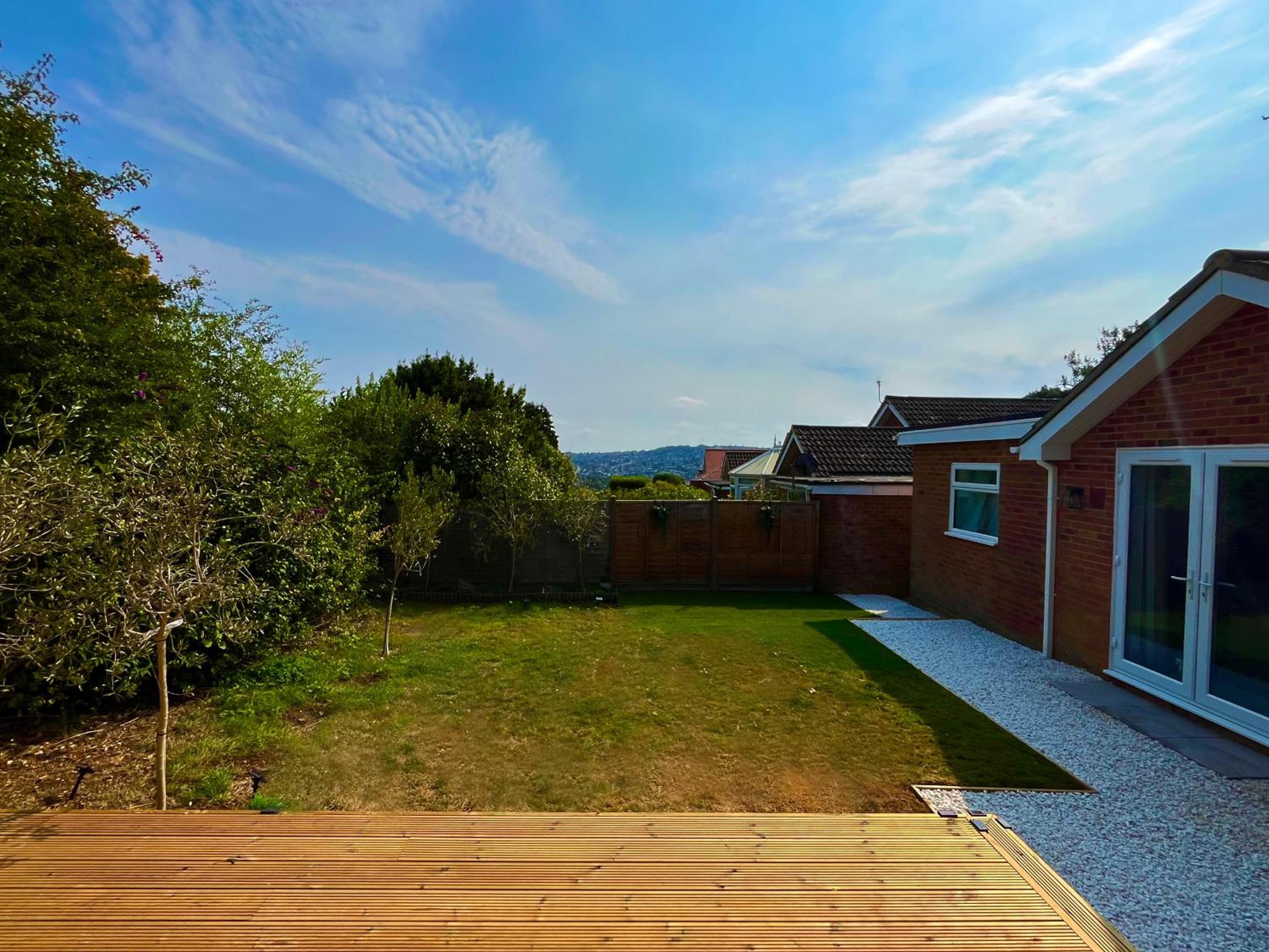 Olive Tree Brighton-Bright & Spacious 4 bedroom home with Garden & Free parking