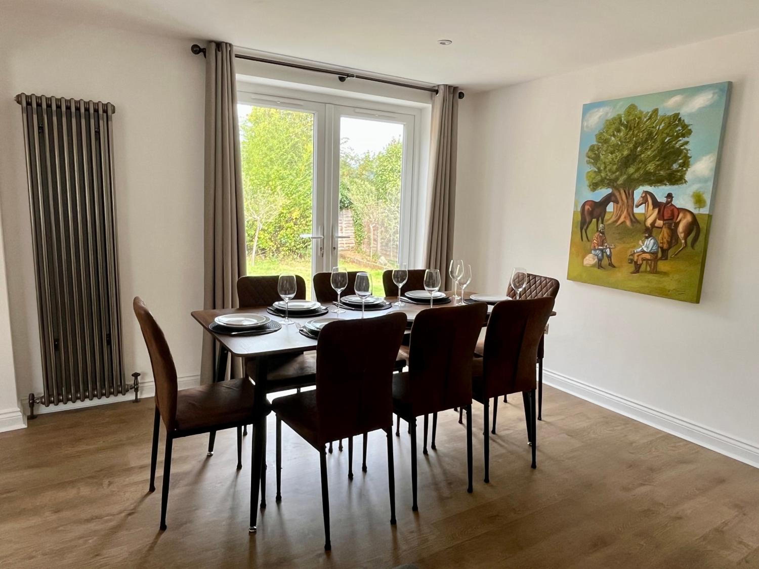 Olive Tree Brighton-Bright & Spacious 4 bedroom home with Garden & Free parking