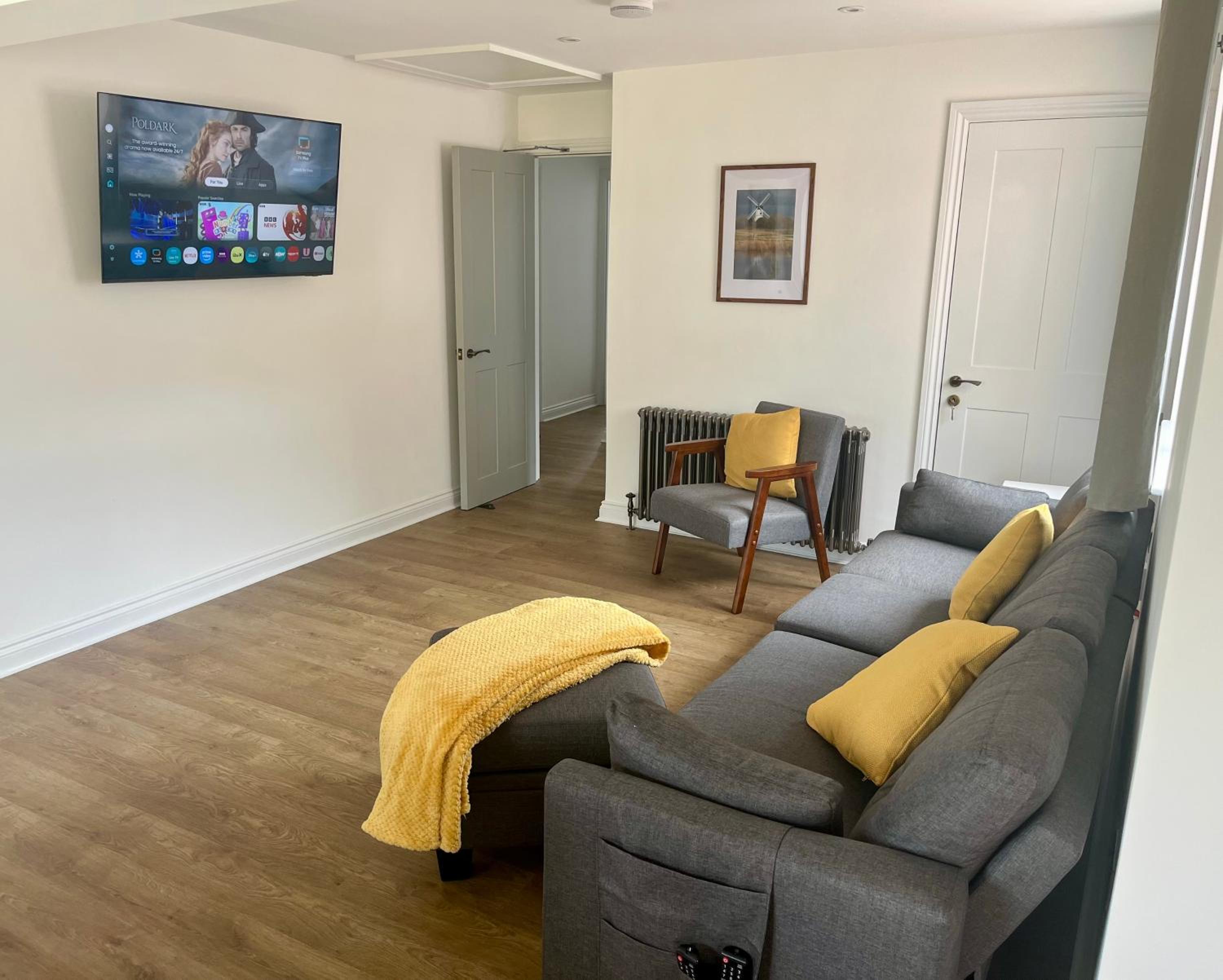 Olive Tree Brighton-Bright & Spacious 4 bedroom home with Garden & Free parking