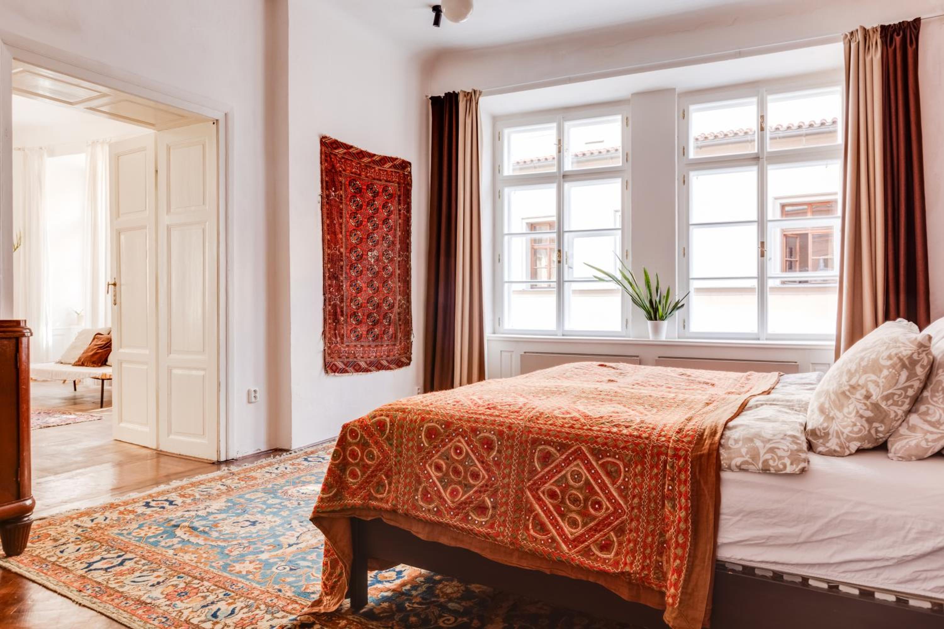 Old Town Magical Stay Comfy 2BDR Historic House