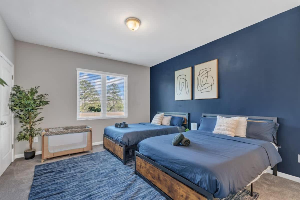 3BR Townhouse King Bed Garage Near NC State