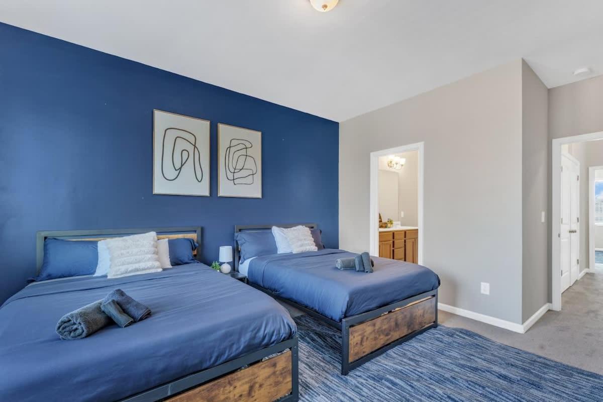 3BR Townhouse King Bed Garage Near NC State