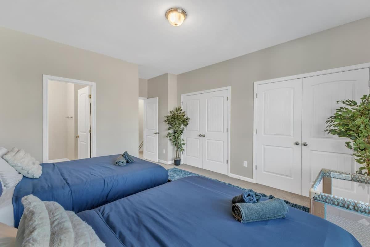 3BR Townhouse King Bed Garage Near NC State