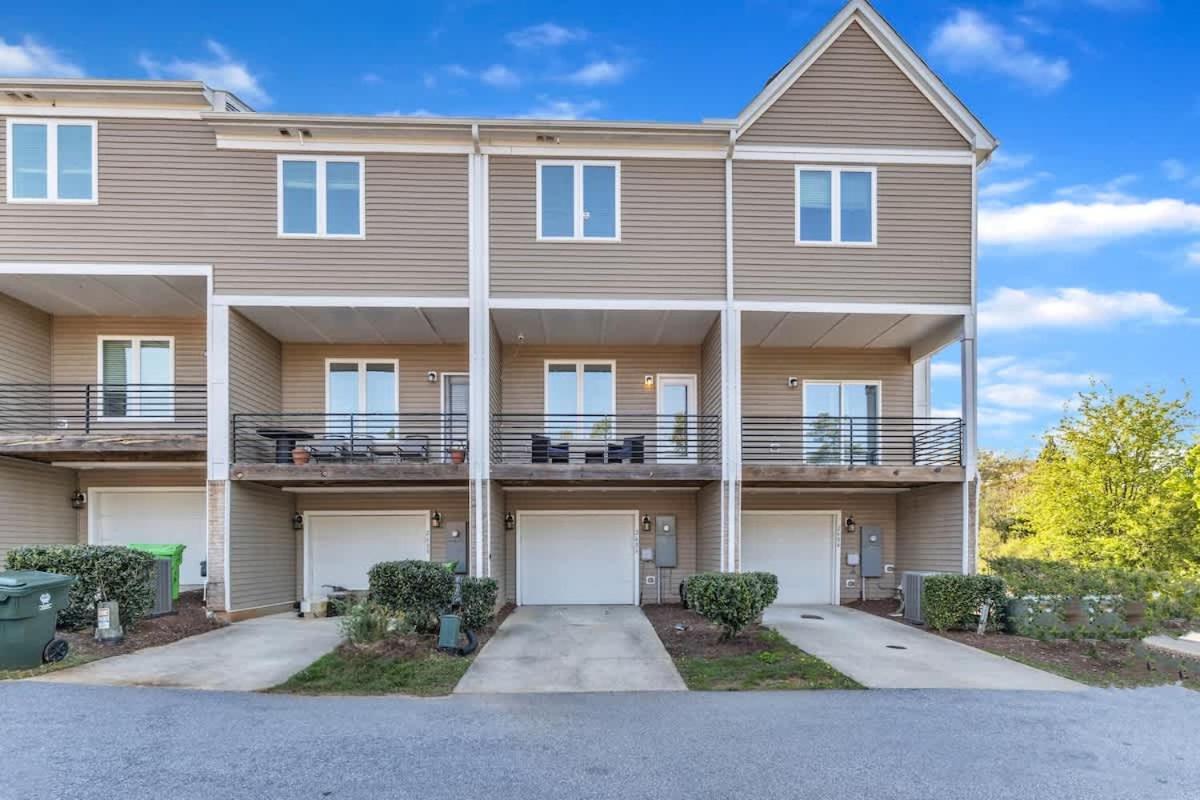 3BR Townhouse King Bed Garage Near NC State