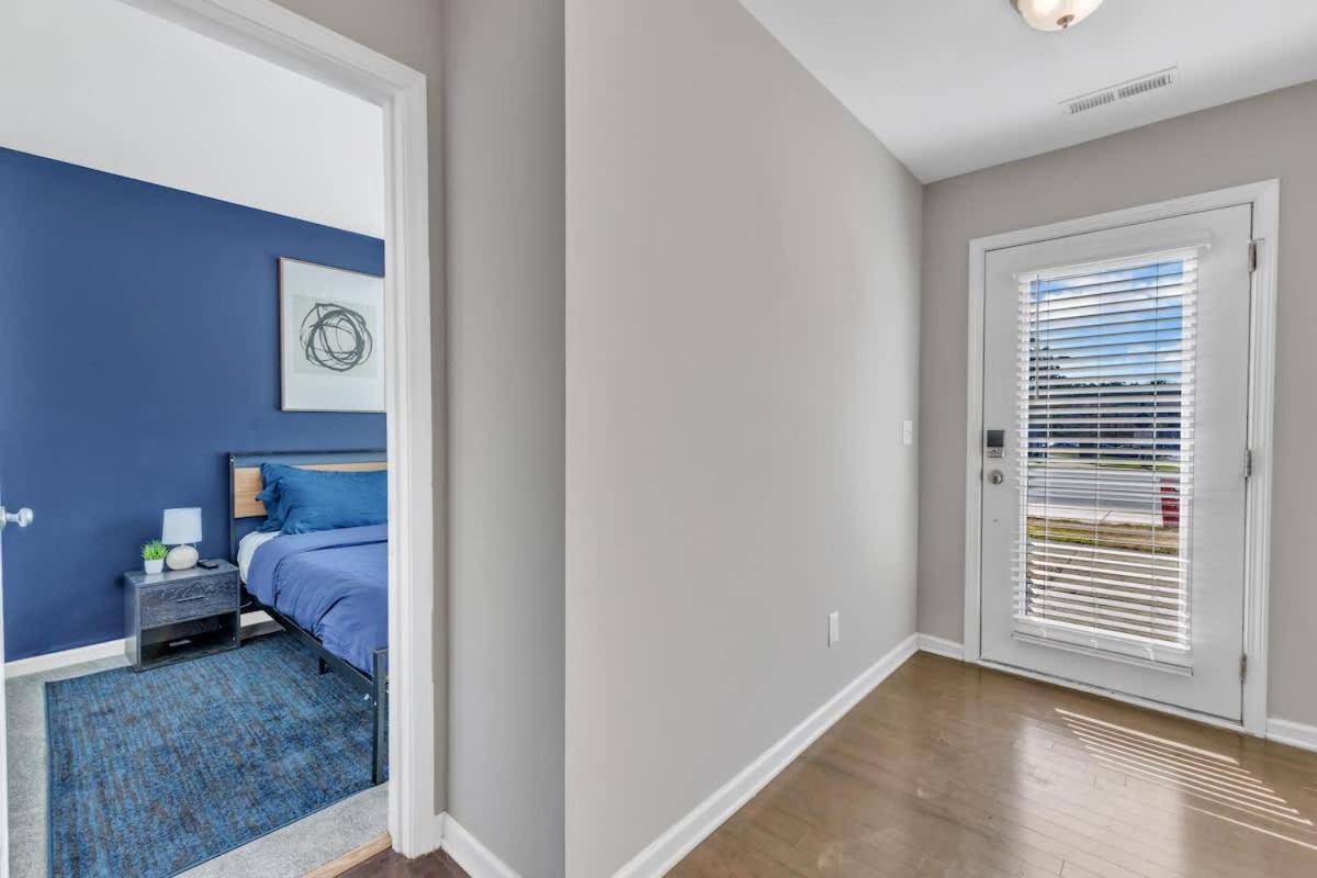 3BR Townhouse King Bed Garage Near NC State