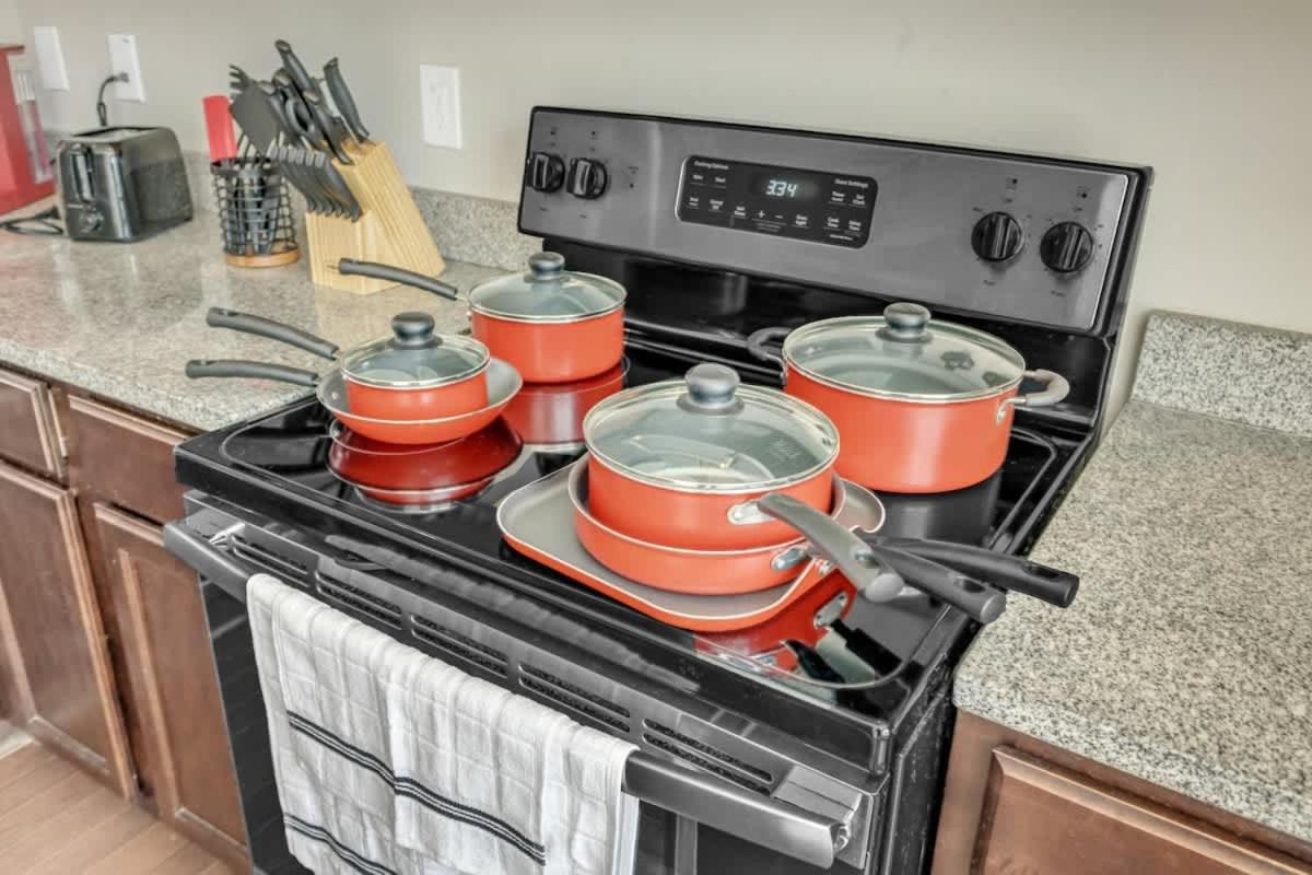 3BR Townhouse King Bed Garage Near NC State
