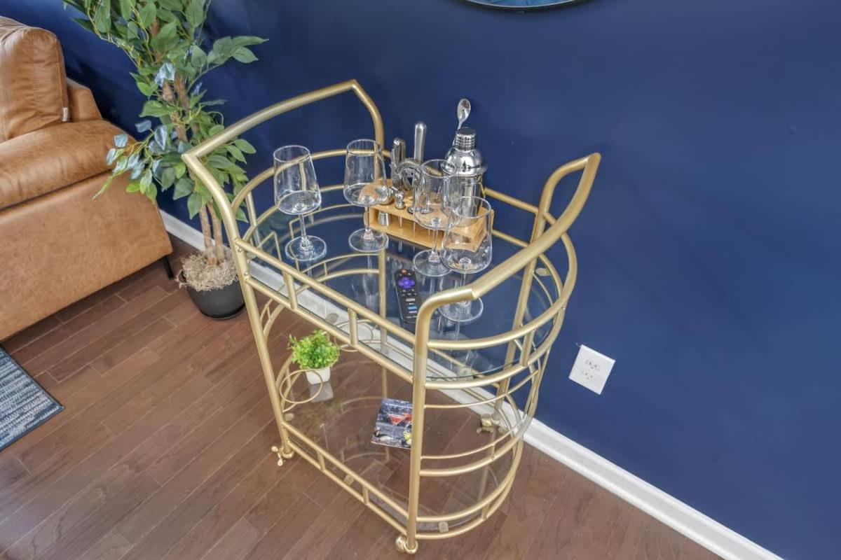 3BR Townhouse King Bed Garage Near NC State
