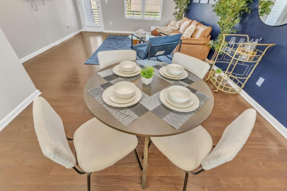 3BR Townhouse King Bed Garage Near NC State