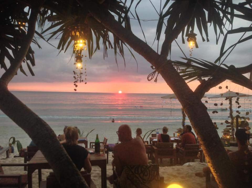JJ Beach Resort & JJ Seafood