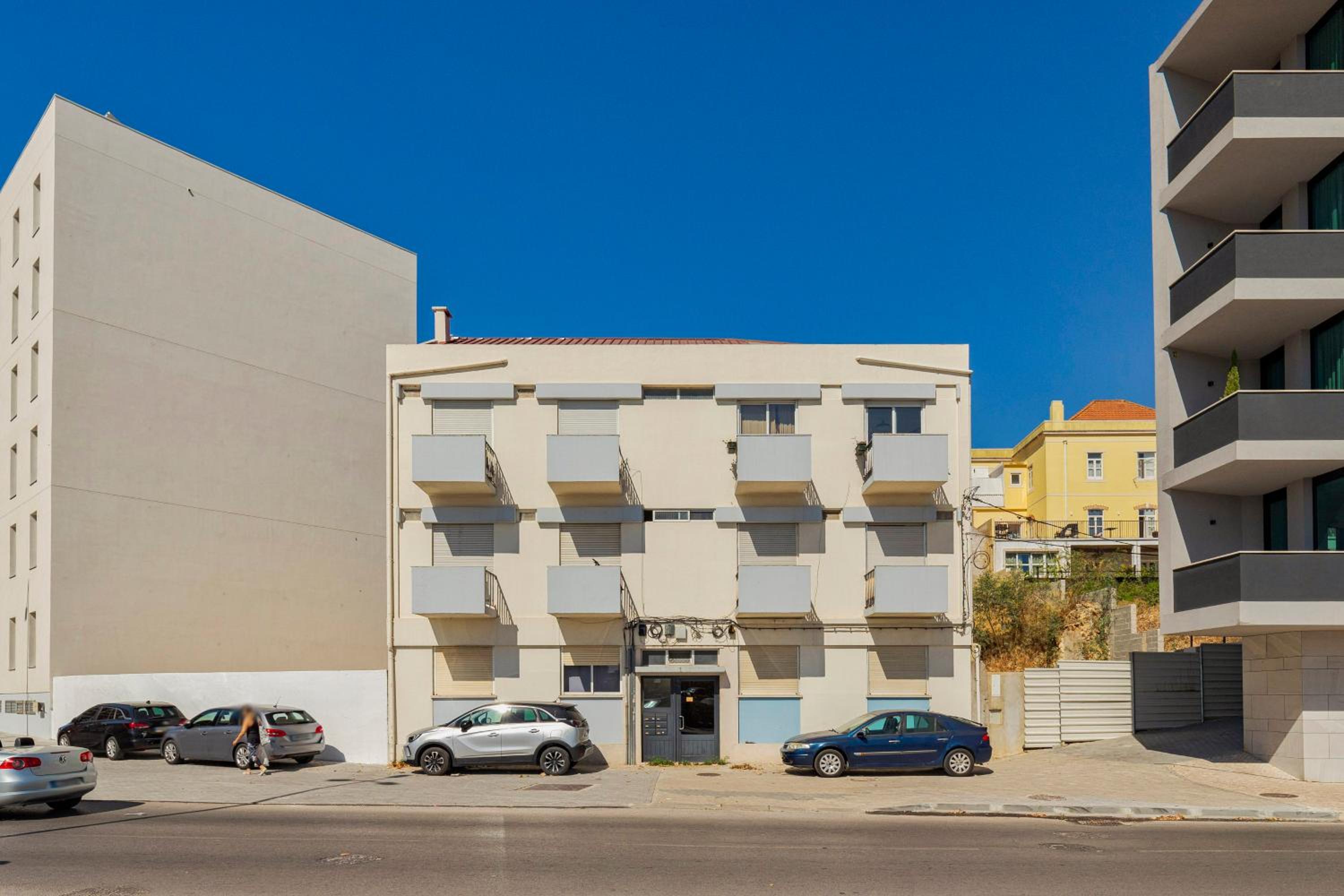Guya Apartment