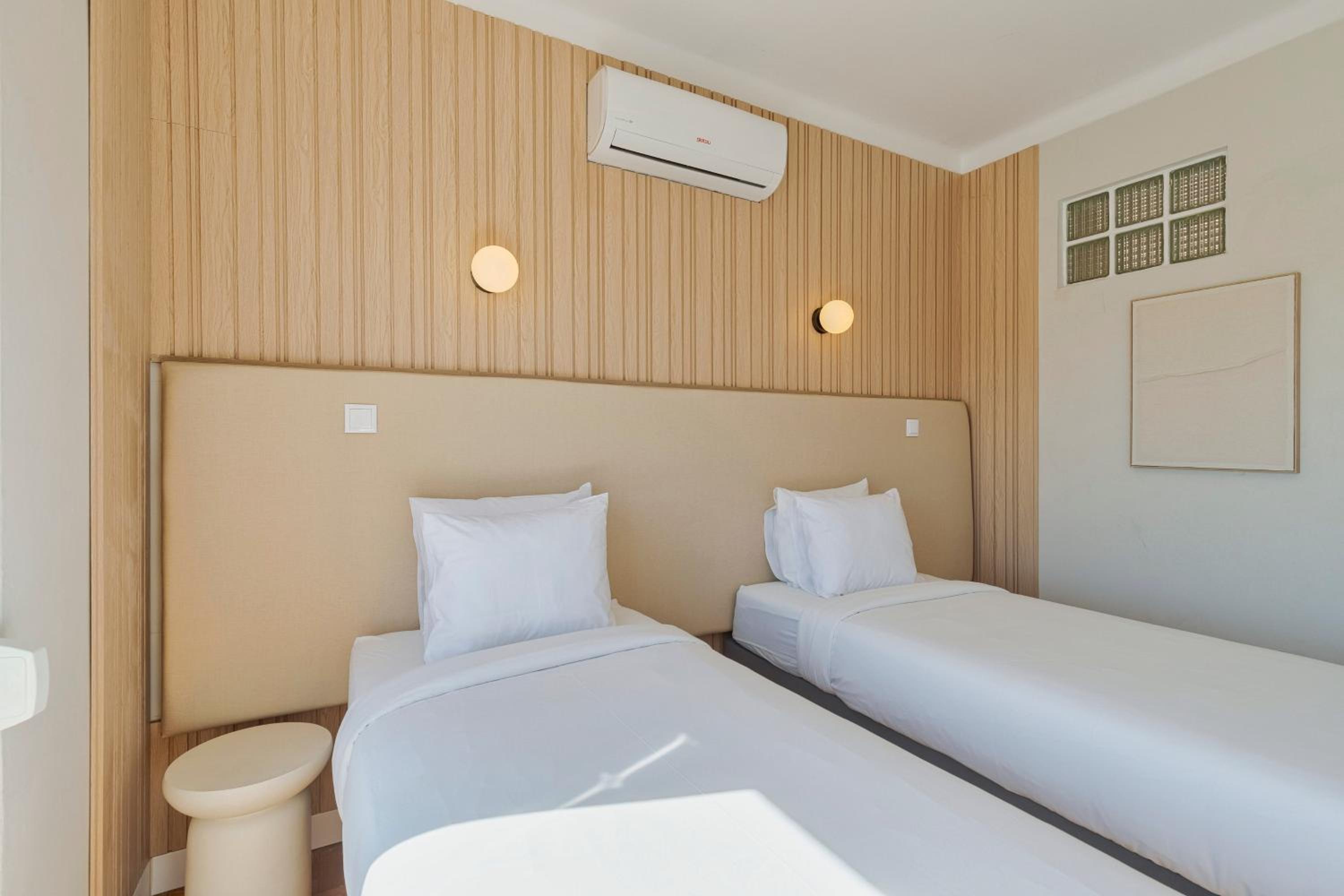 Guya Apartment