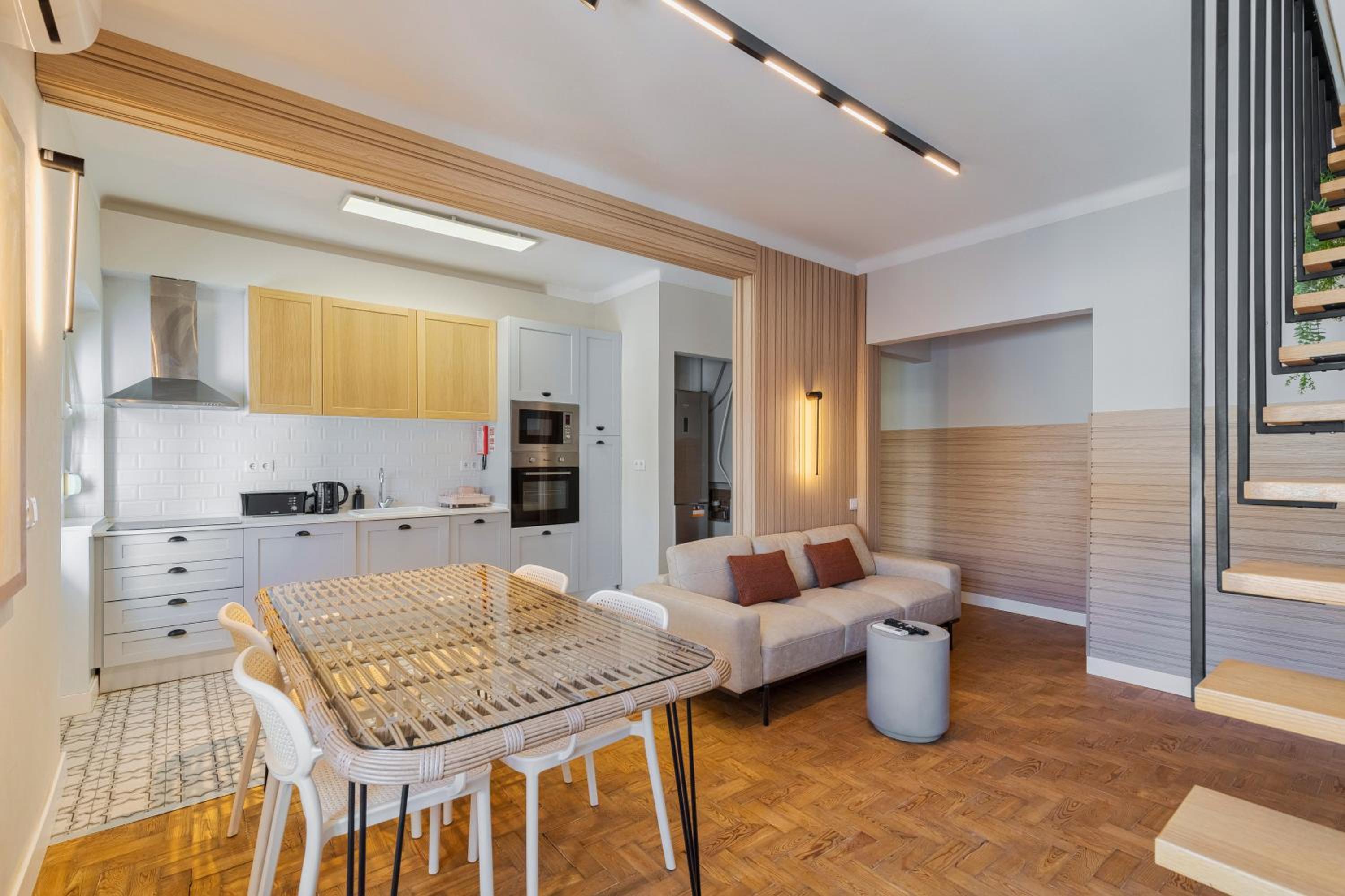 Guya Apartment