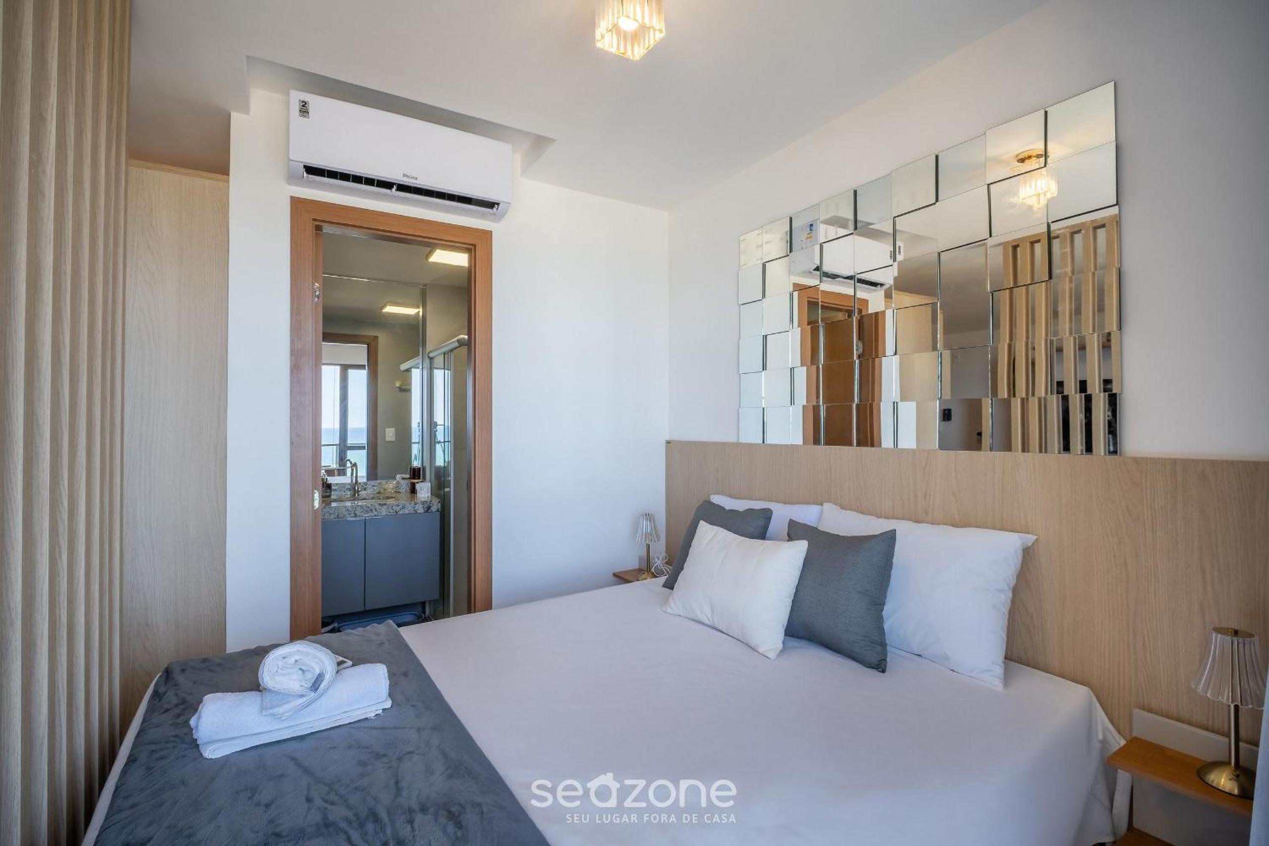Stay just steps from Itapuã beach, with pool and gym - RGF