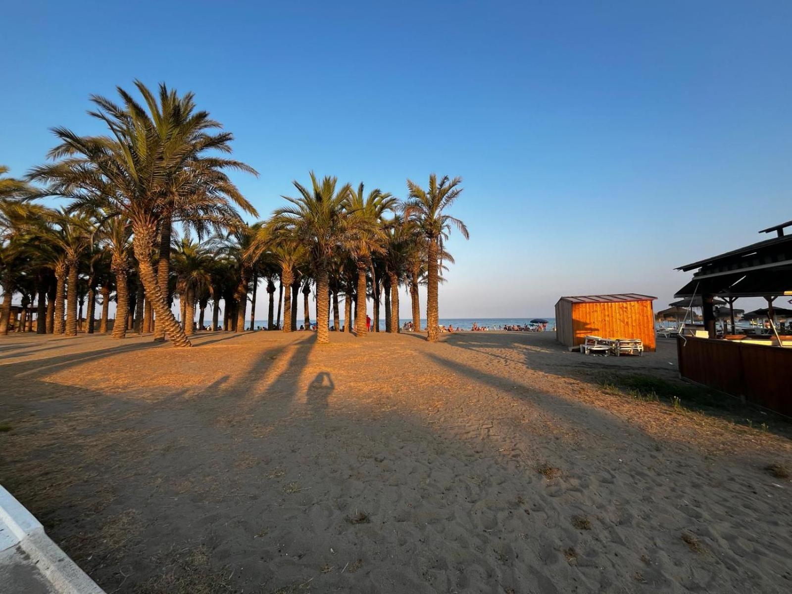 Los Álamos Breeze - 3BR Next to the Beach Apt - Free Parking - Salt Pool