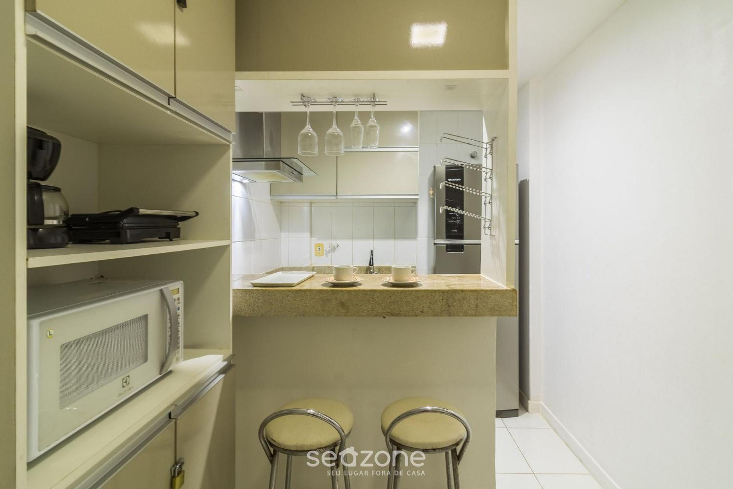 1 Bedroom Apartment in Oceanfront Condo MNDA0217