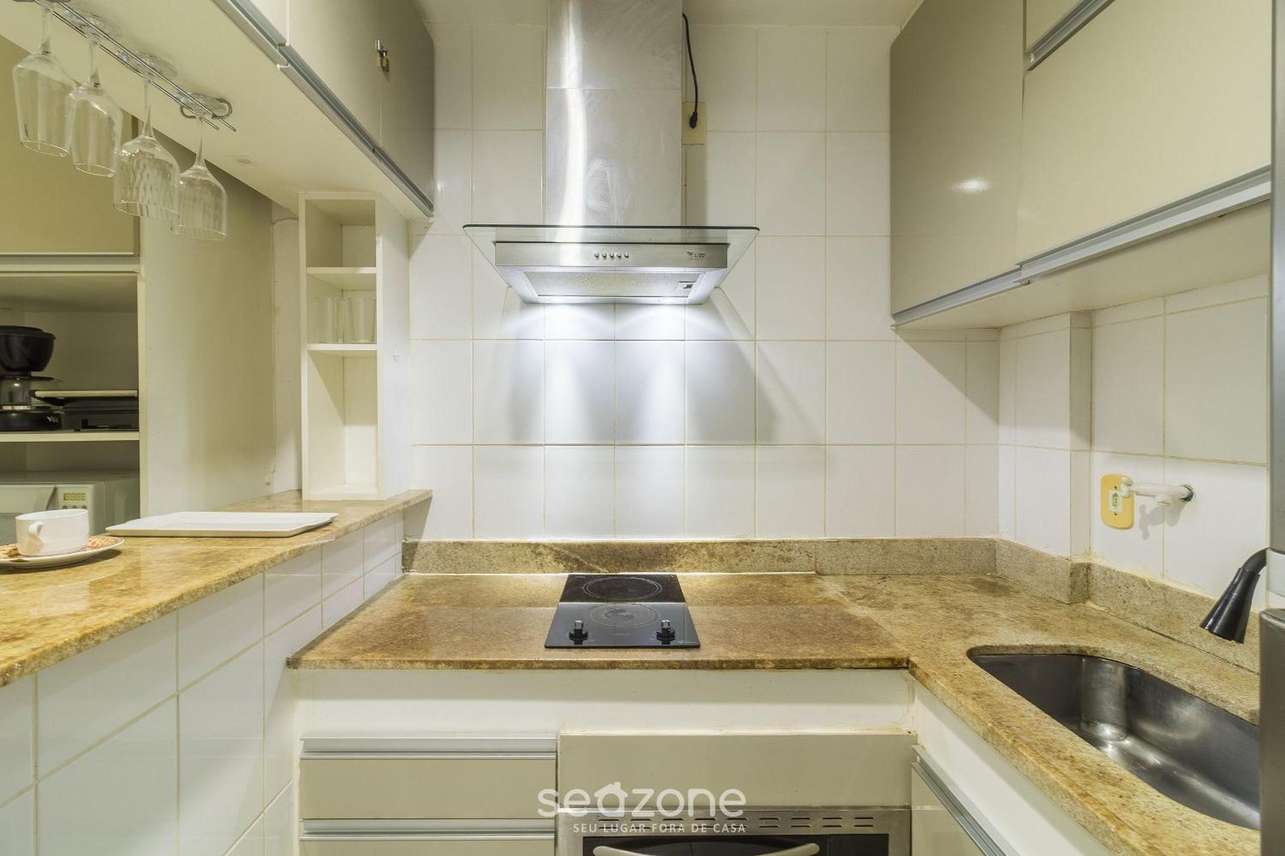 1 Bedroom Apartment in Oceanfront Condo MNDA0217