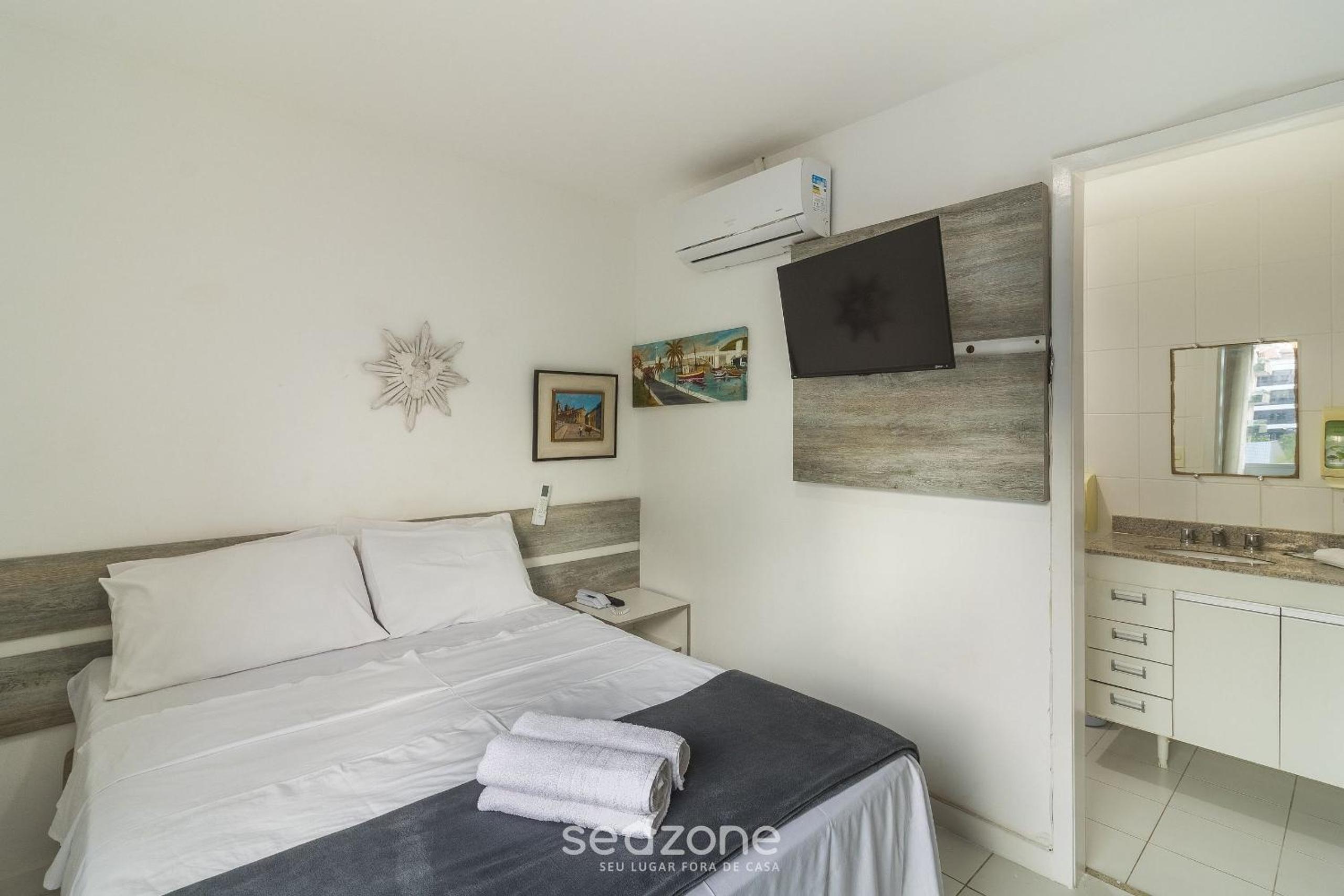 1 Bedroom Apartment in Oceanfront Condo MNDA0217