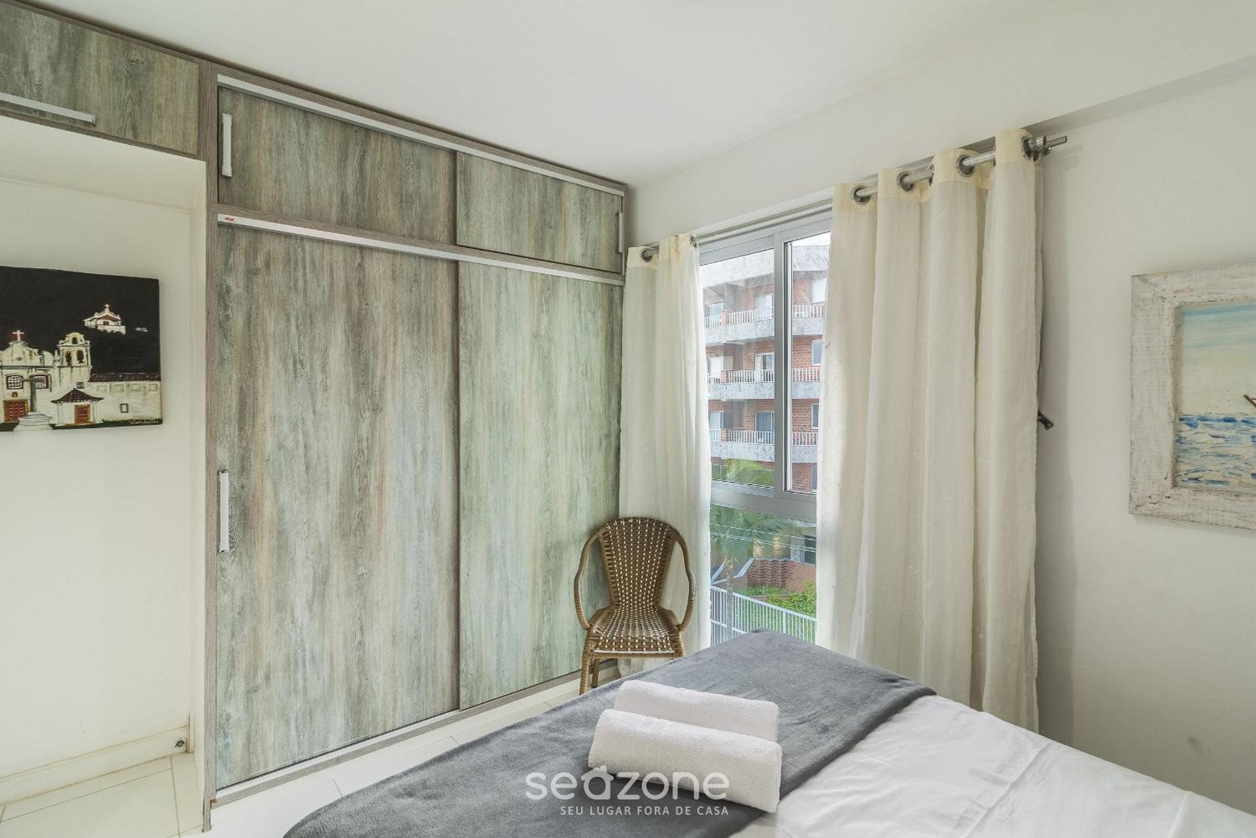 1 Bedroom Apartment in Oceanfront Condo MNDA0217