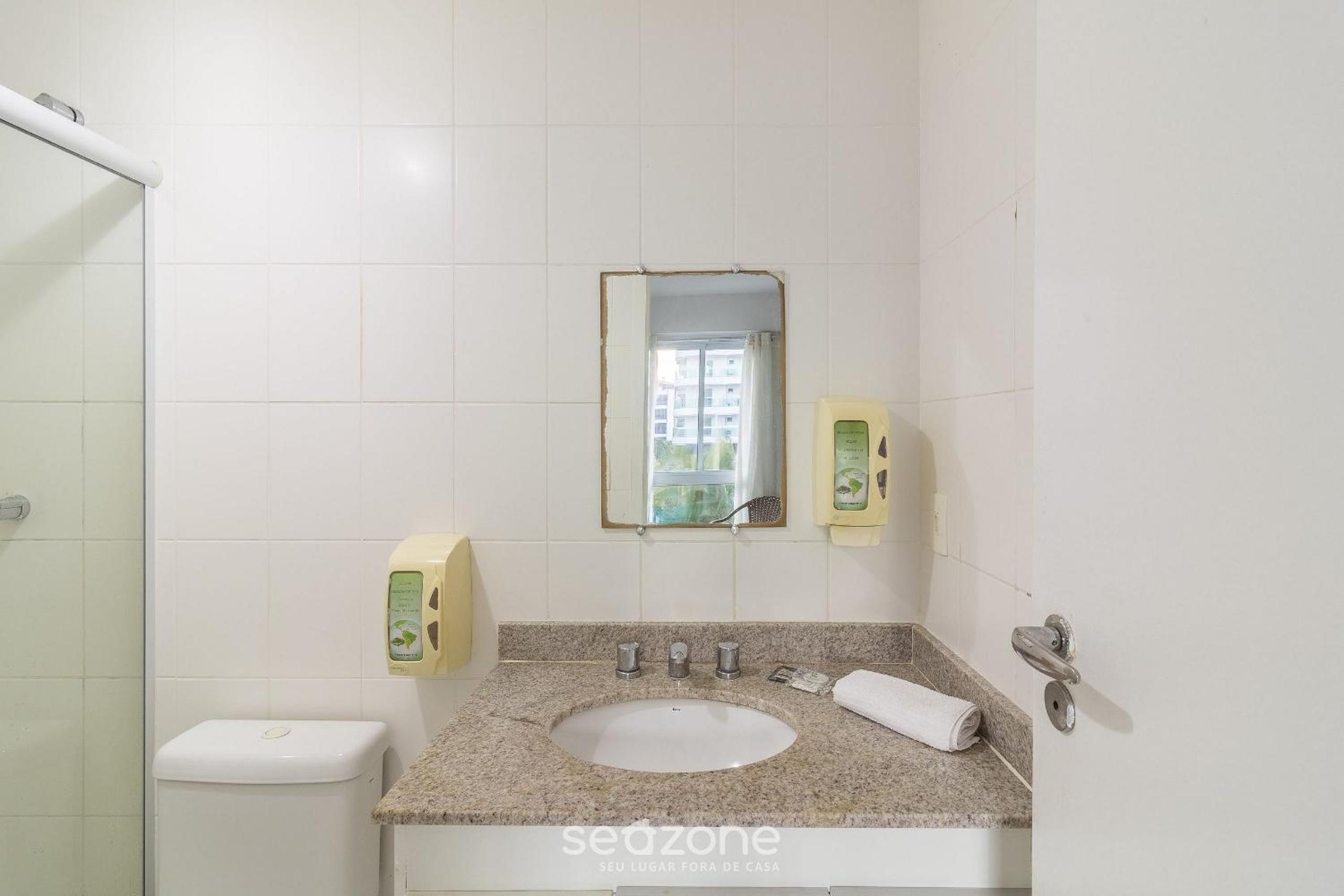 1 Bedroom Apartment in Oceanfront Condo MNDA0217
