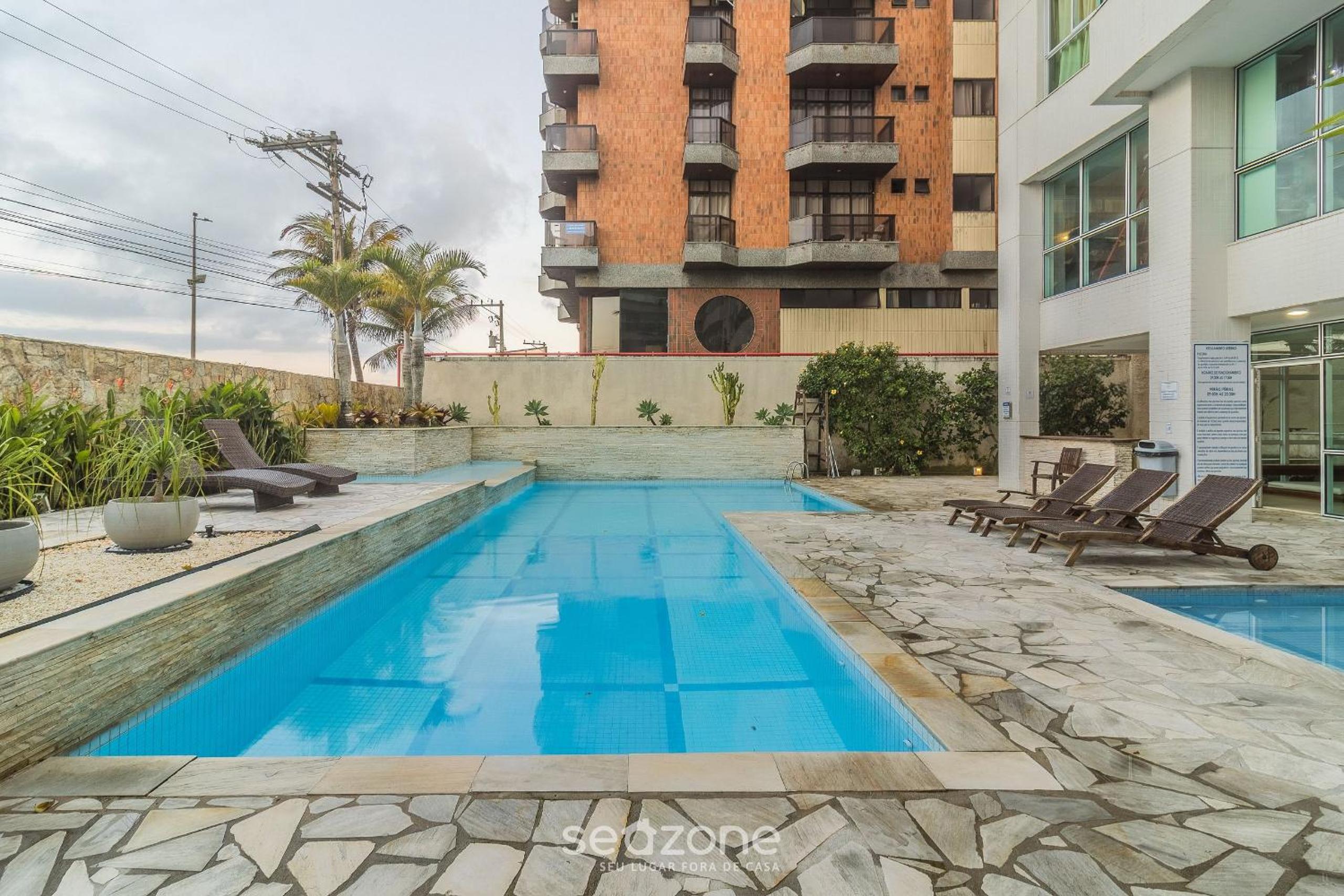 1 Bedroom Apartment in Oceanfront Condo MNDA0217